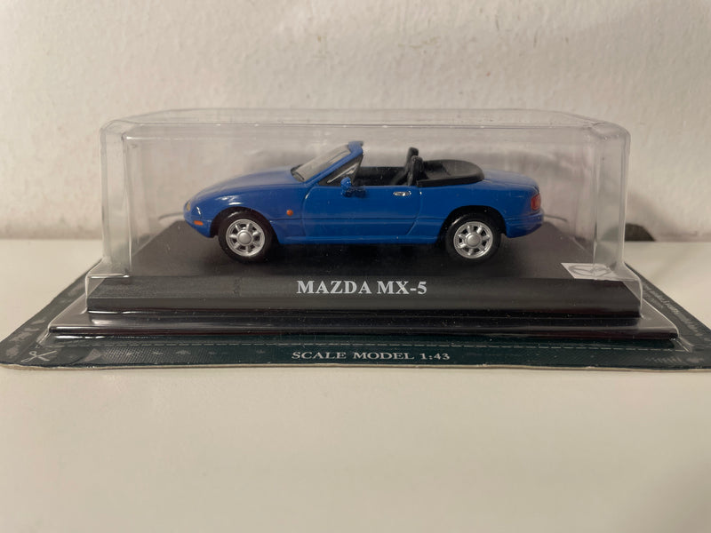 Mazda MX-5 Blau