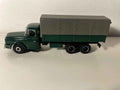 Willeme LC 610 vrachtwagen met donkergroen platform en grijs zeil