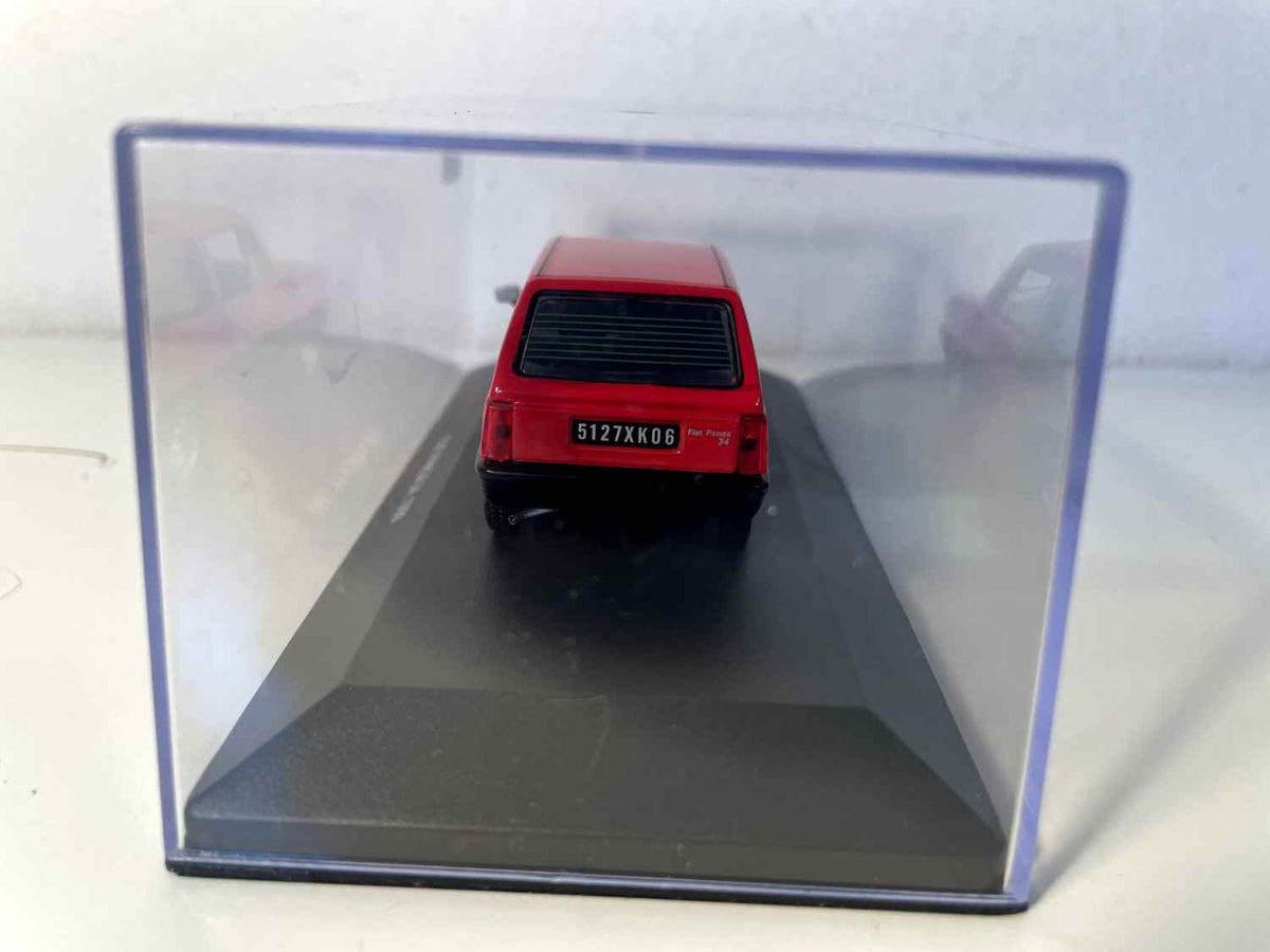 Czerwony Fiat Panda 34 z 1990r (Solido)