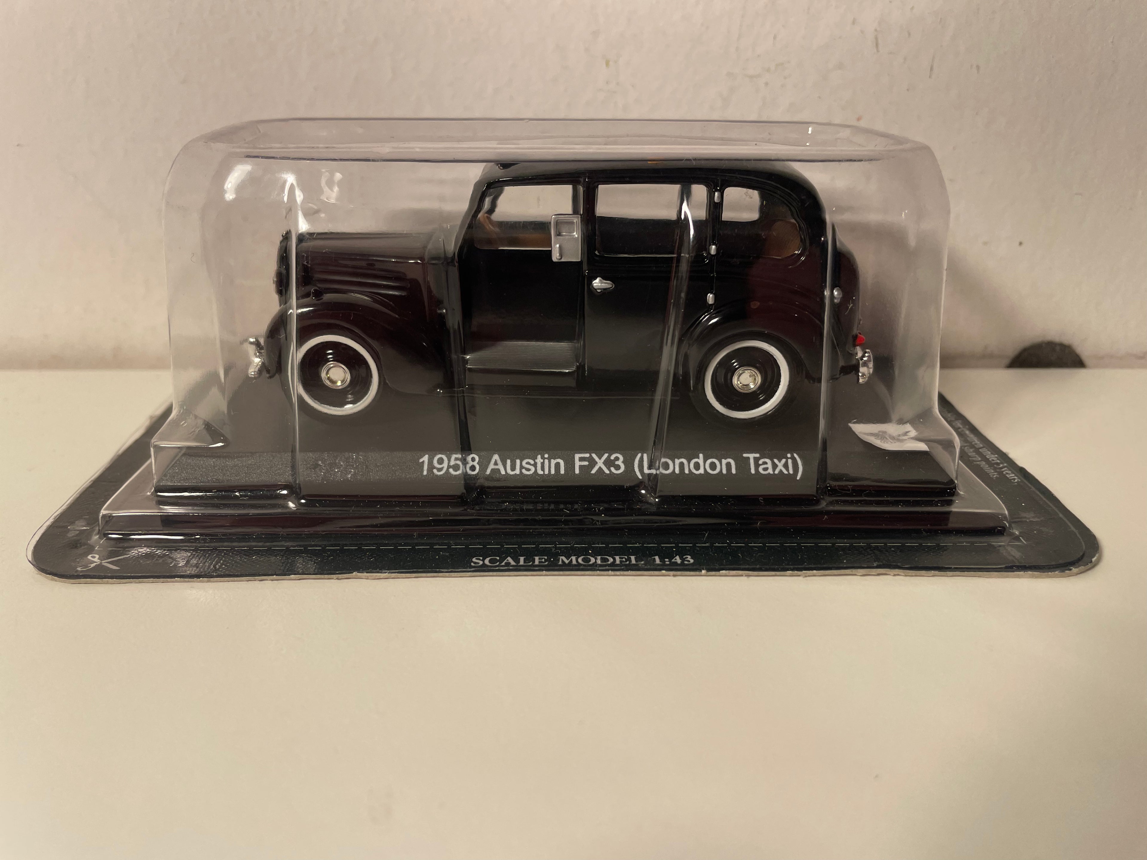 Austin FX3 noir de 1958 (Taxi à Londres) - Del Prado