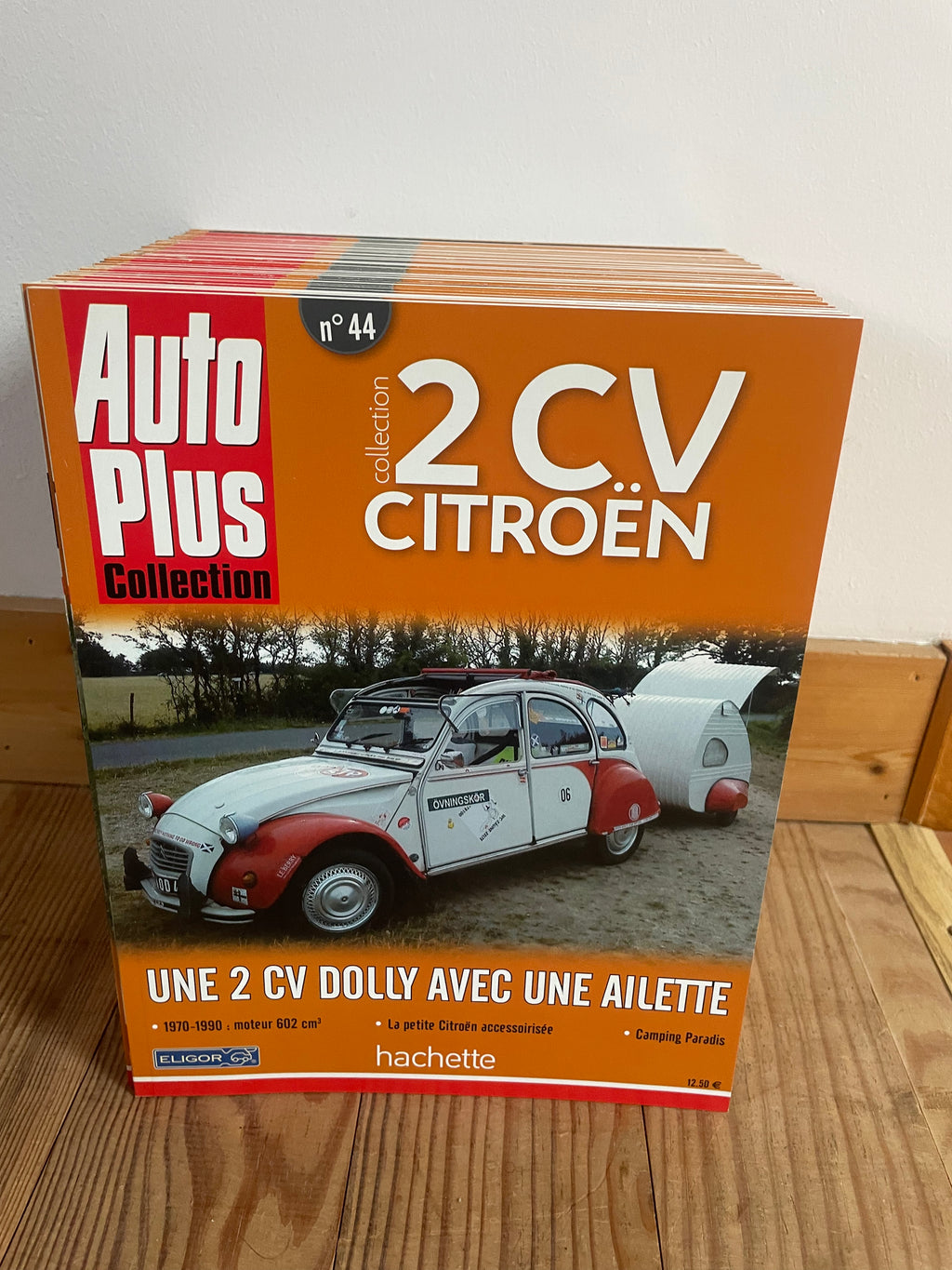 Fascicules sur les 2 CV Citroën (collection AUTO PLUS)