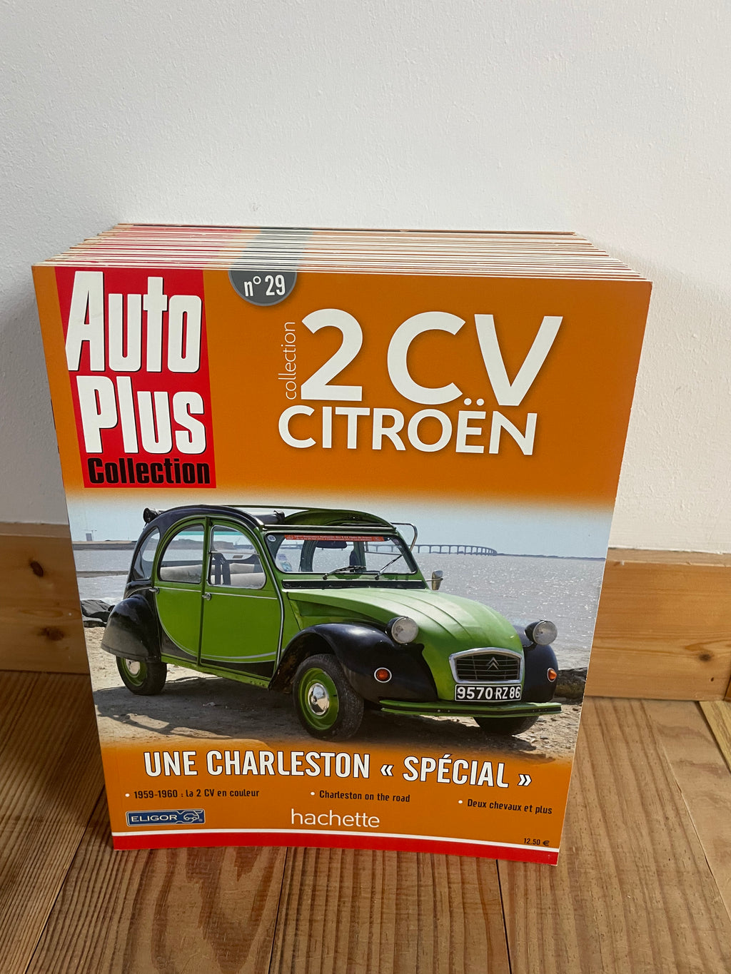 Fascicules sur les 2 CV Citroën (collection AUTO PLUS)