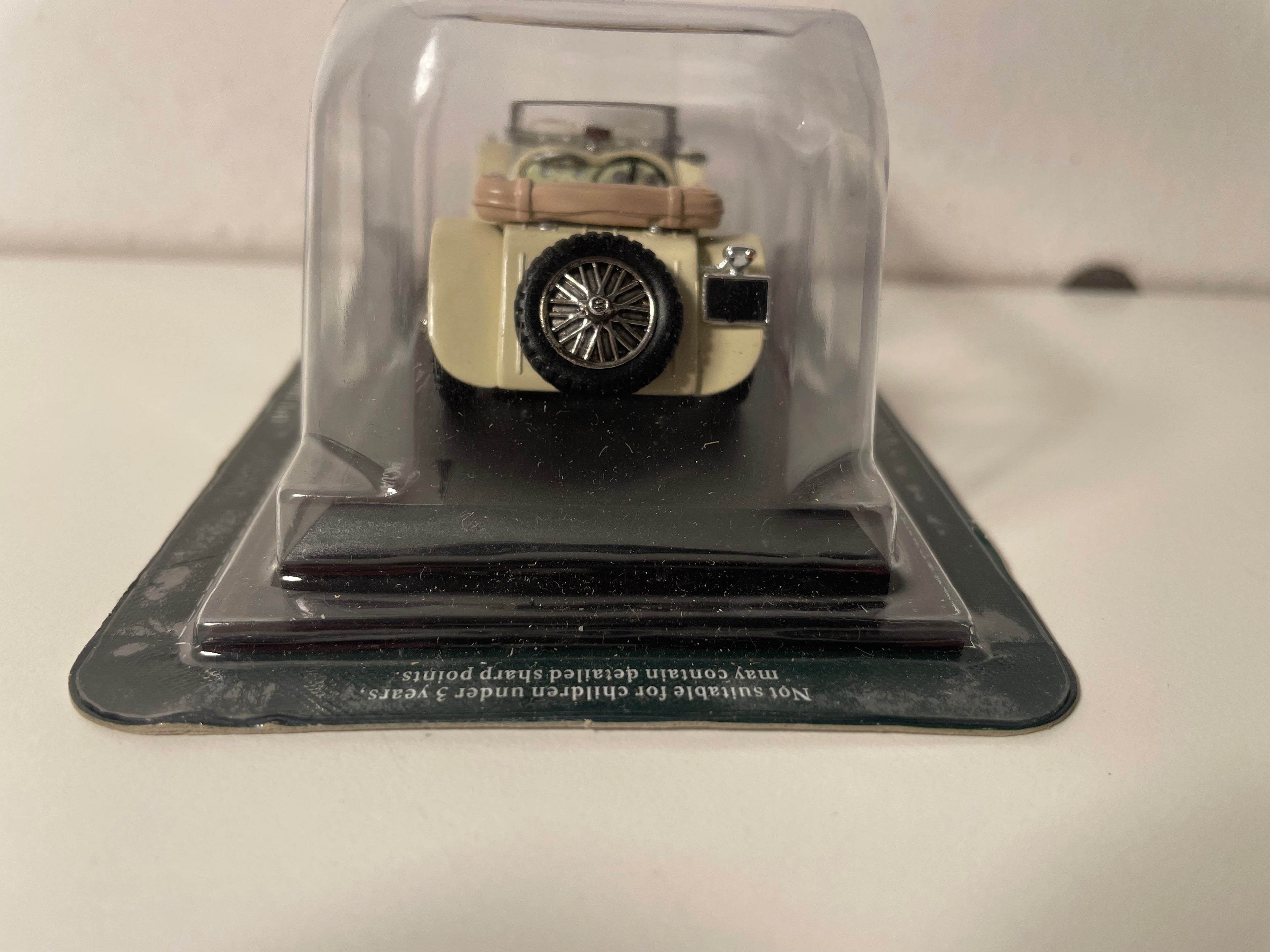 Jaguar SS-100 beige/crema