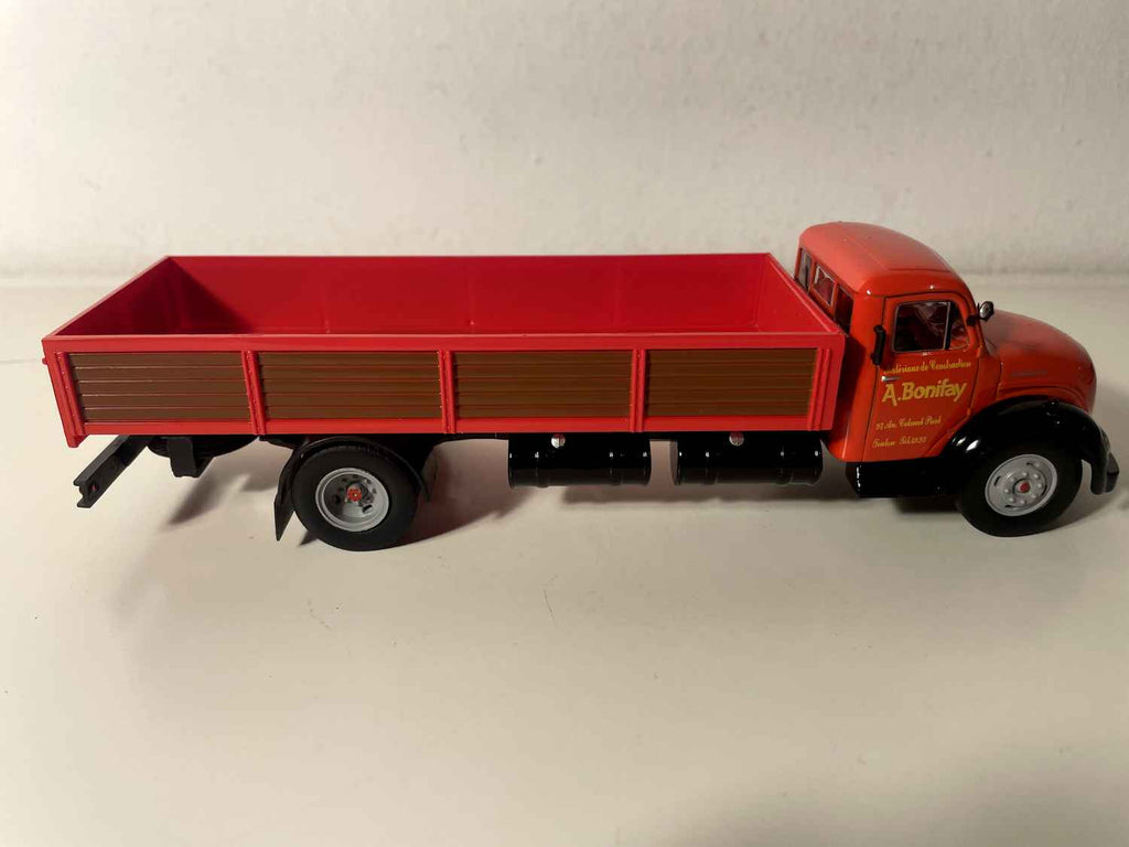 MAGIRUS DEUTZ MERKUR Plattenlader vun 1955 (A. Bonifay op der Dier)
