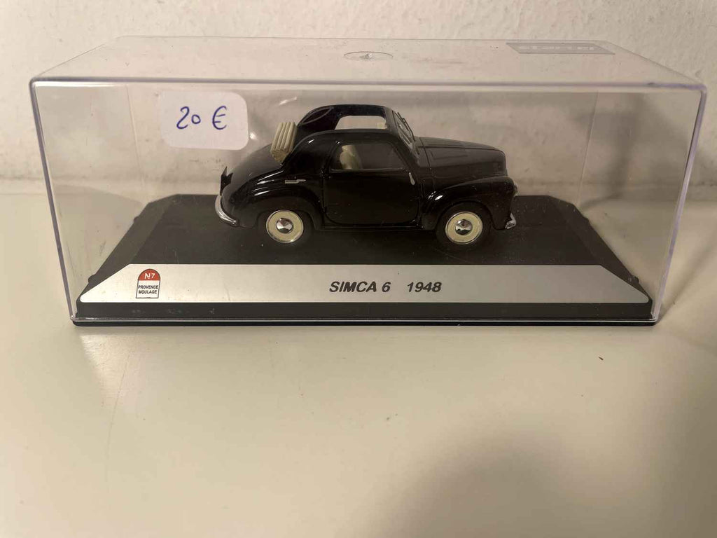 Czarna Simca 6 z 1948 roku (listwa prowansalska)