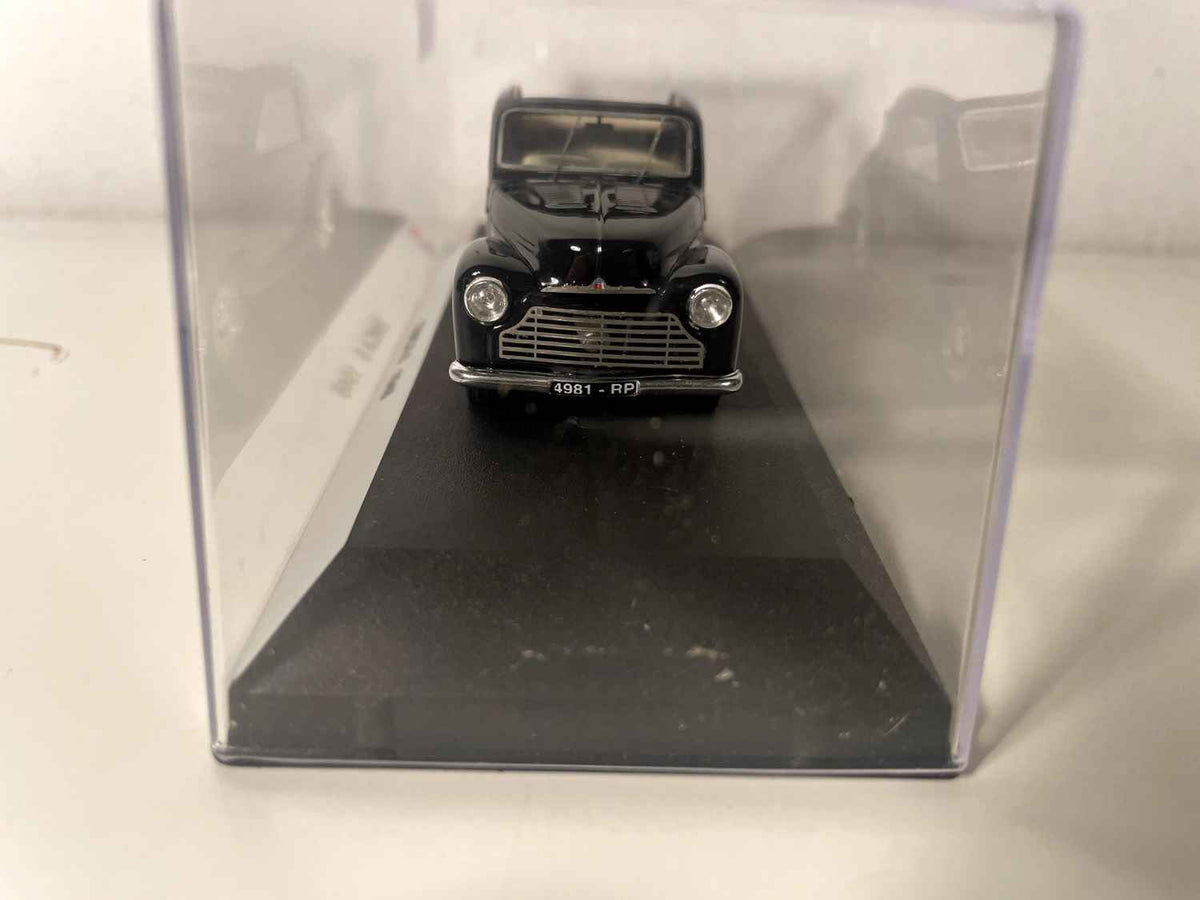Czarna Simca 6 z 1948 roku (listwa prowansalska)