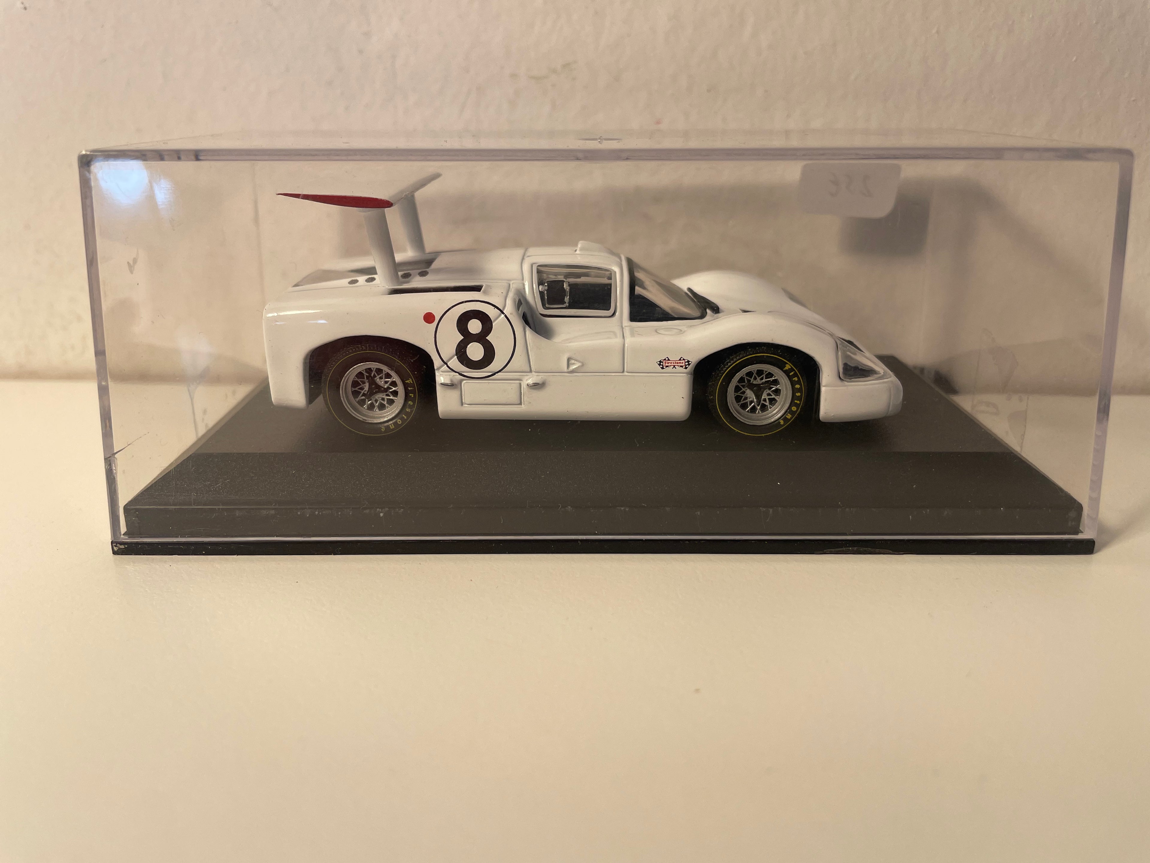 Biały Chaparral 2F numer 8 (24-godzinny wyścig Le Mans 1967)