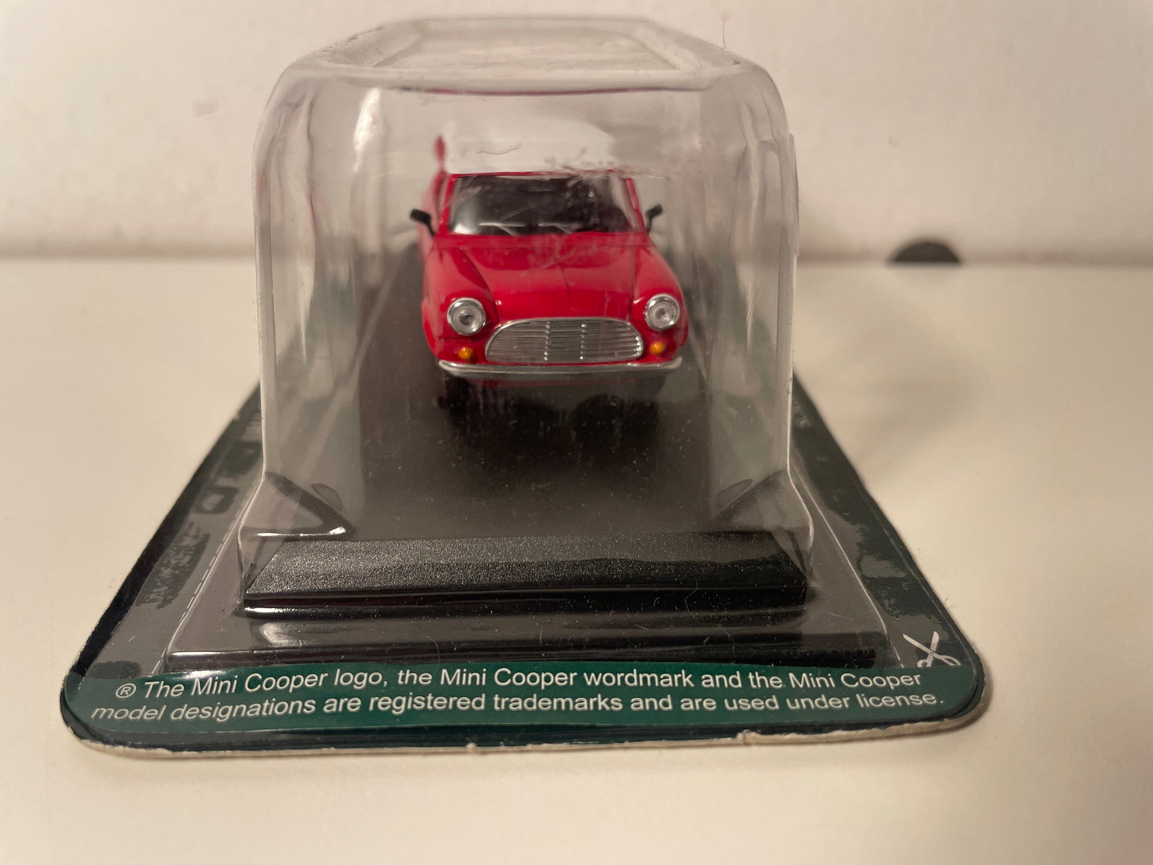 Mini Cooper rout a wäiss Dack - Del Prado