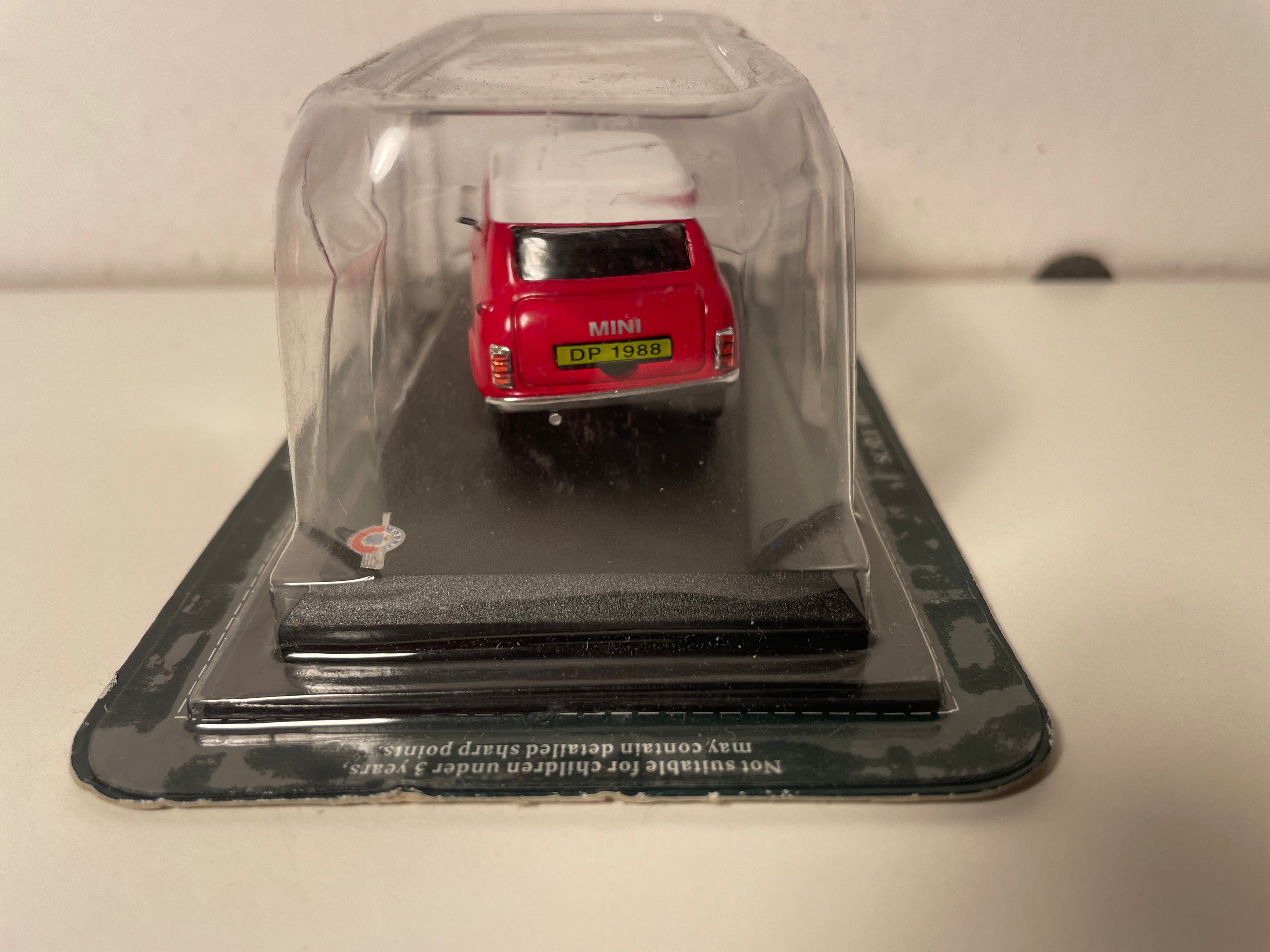 Mini Cooper rout a wäiss Dack - Del Prado