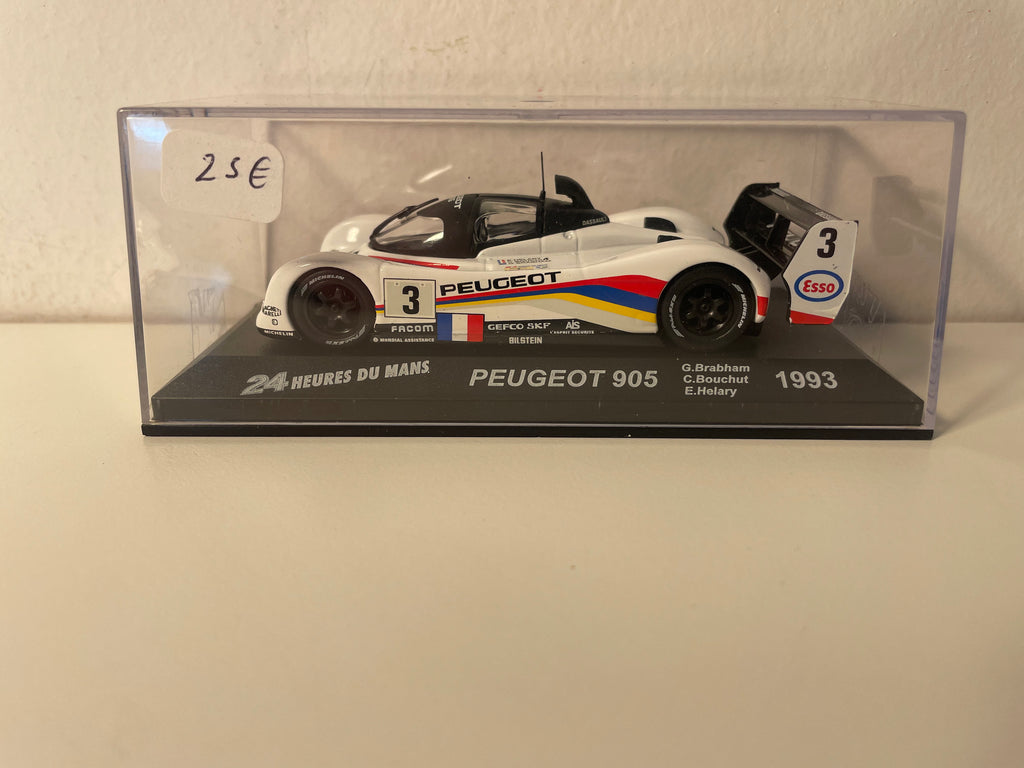 Peugeot 905 blanco número 3 - 24 horas de Le Mans de 1993