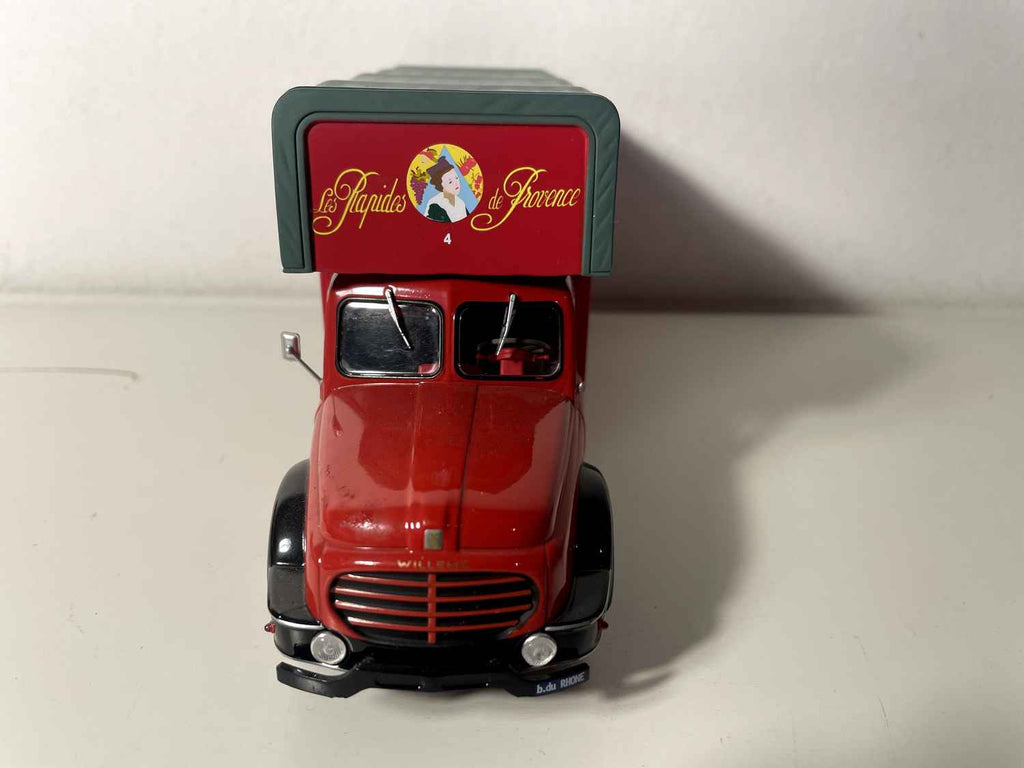 Camion rouge et bâche grise Willeme LC610 "nez de requin" de 1963 avec ridelles hautes et bâché (D Maïni sur porte)