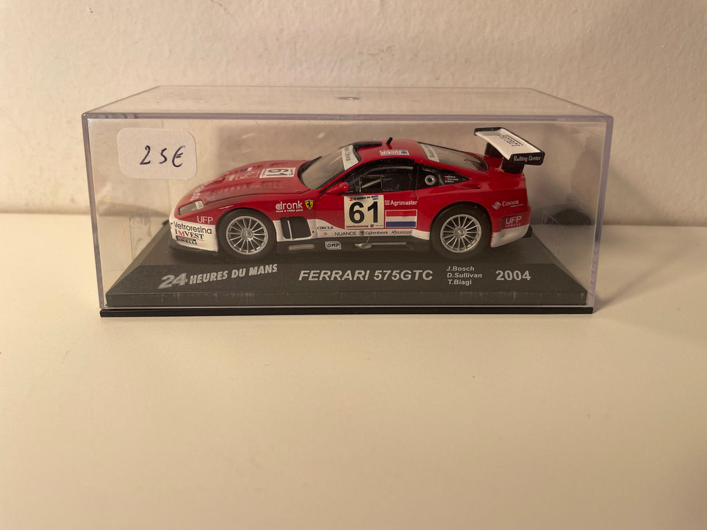Ferrari 575GTC rojo y blanco número 61 (24 Horas de Le Mans 2004)