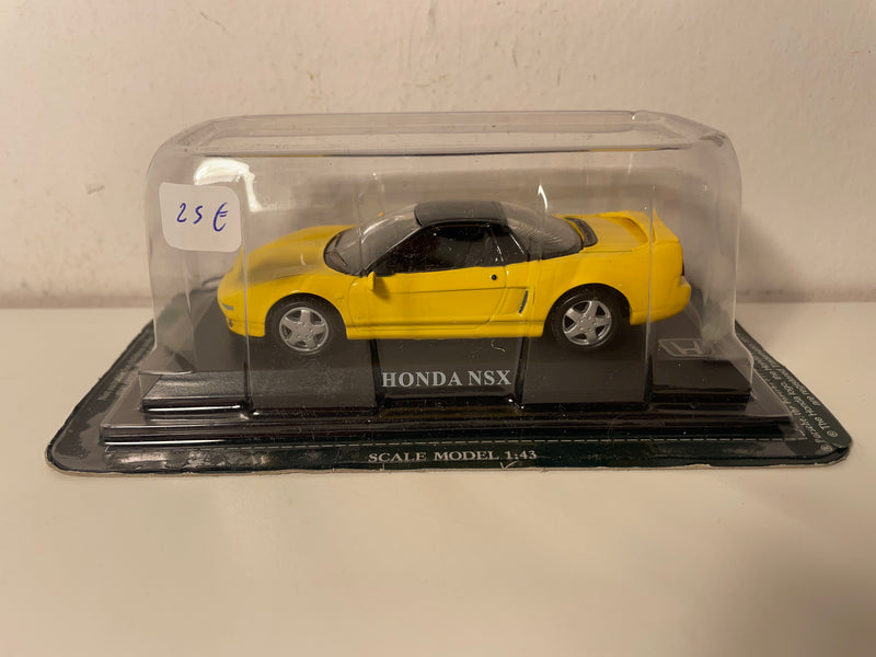 Honda NSX gialla
