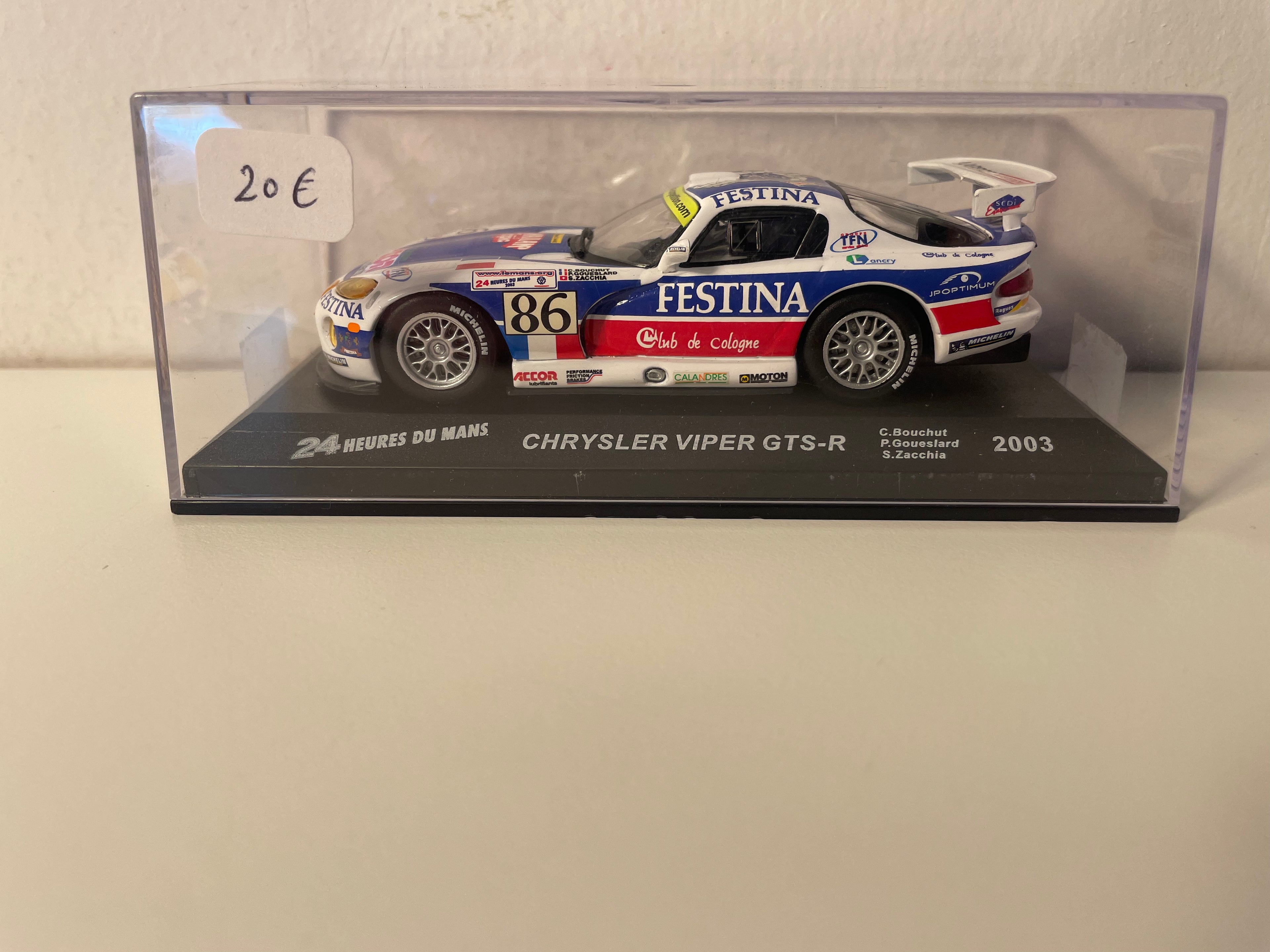 Chrysler Viper gts-r blu, bianco e rosso numero 86 - 24 ore di Le Mans 2003
