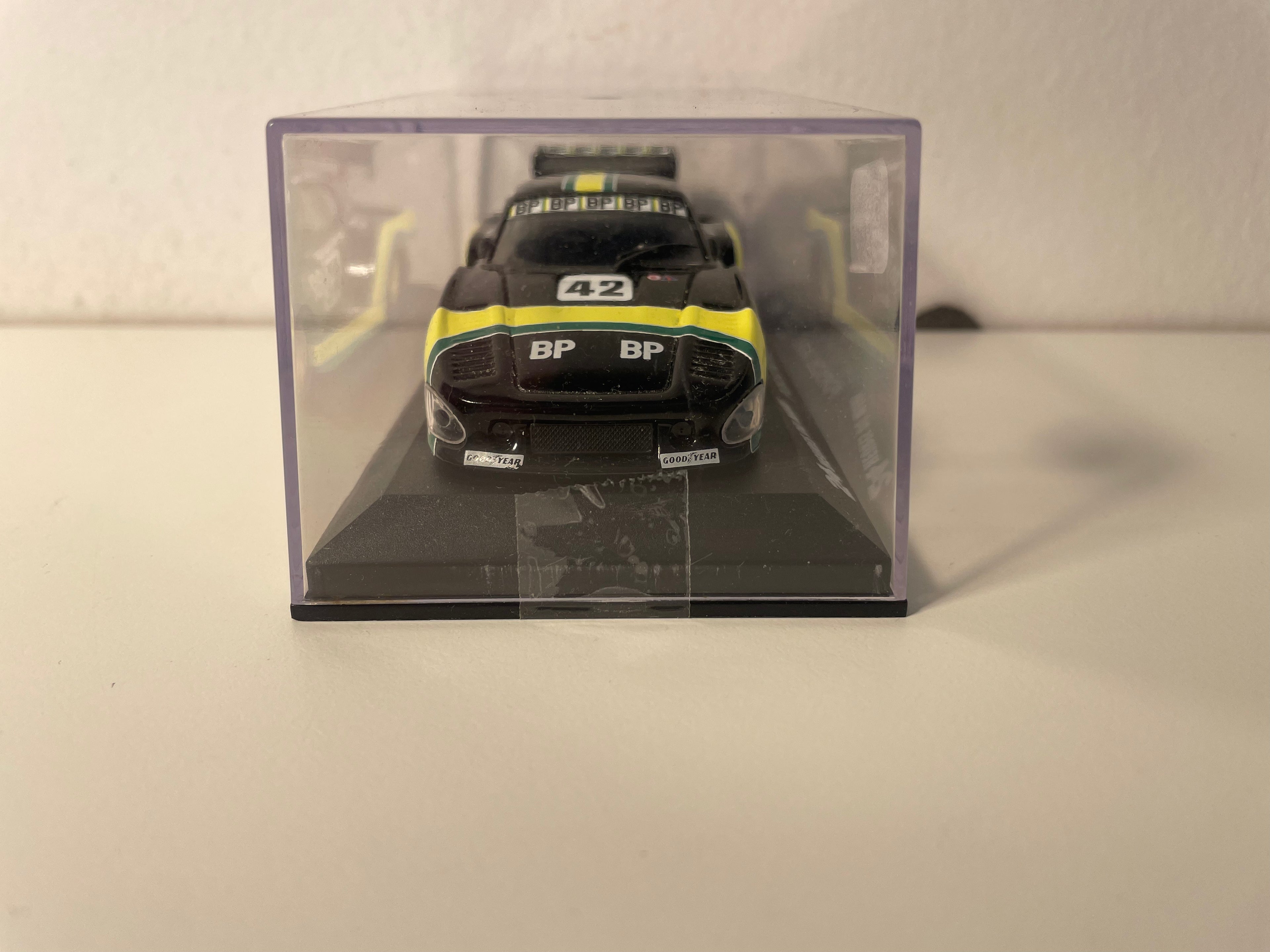 Porsche 935K3 noire, jaune et verte numéro 42 - 24 heures du Mans de 1981