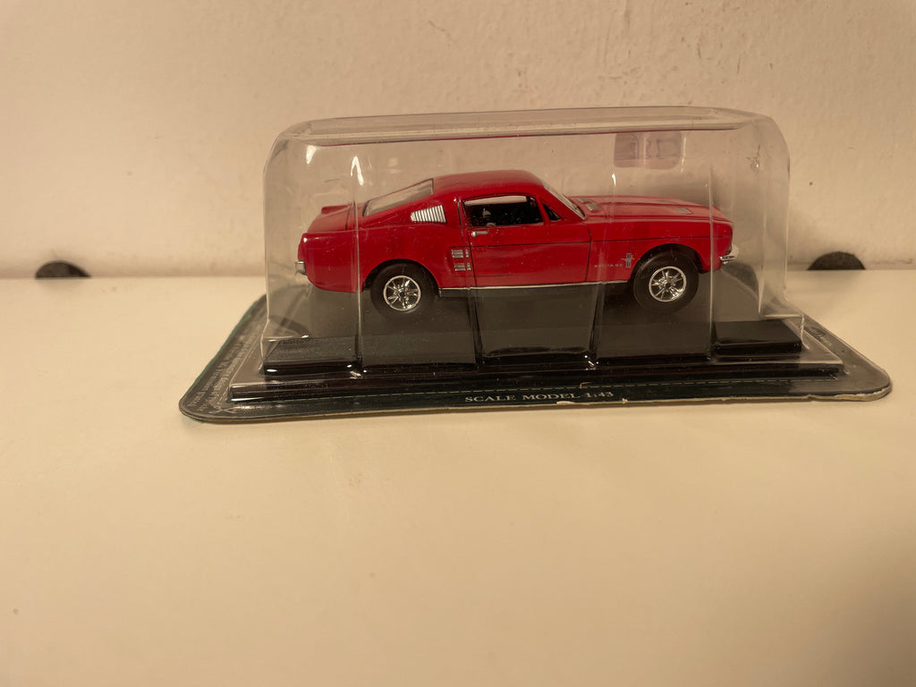 Ford Mustang rouge - Del Prado