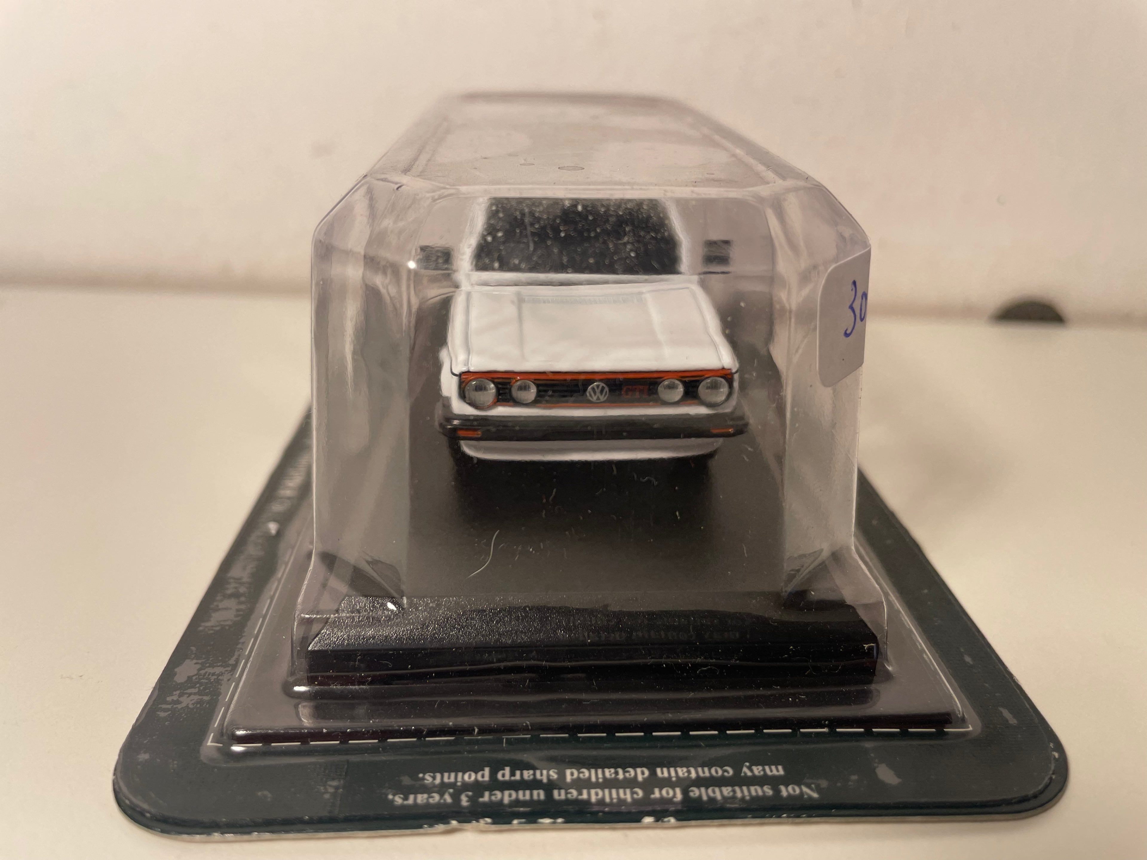 Volkswagen Golf GTI blanche - Del Prado