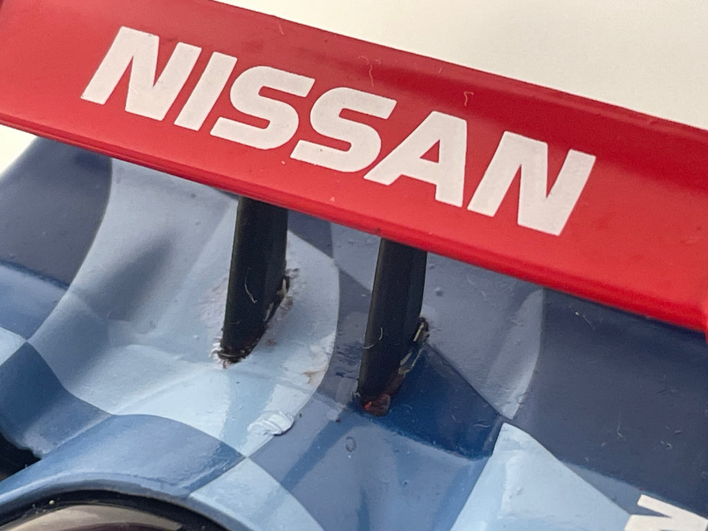 Nissan R390 GT1 azul número 32 (24 Horas de Le Mans de 1998)