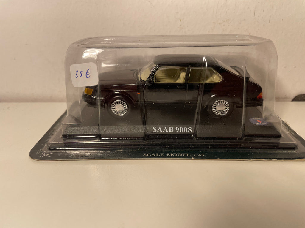 Saab 900S noire - Del Prado
