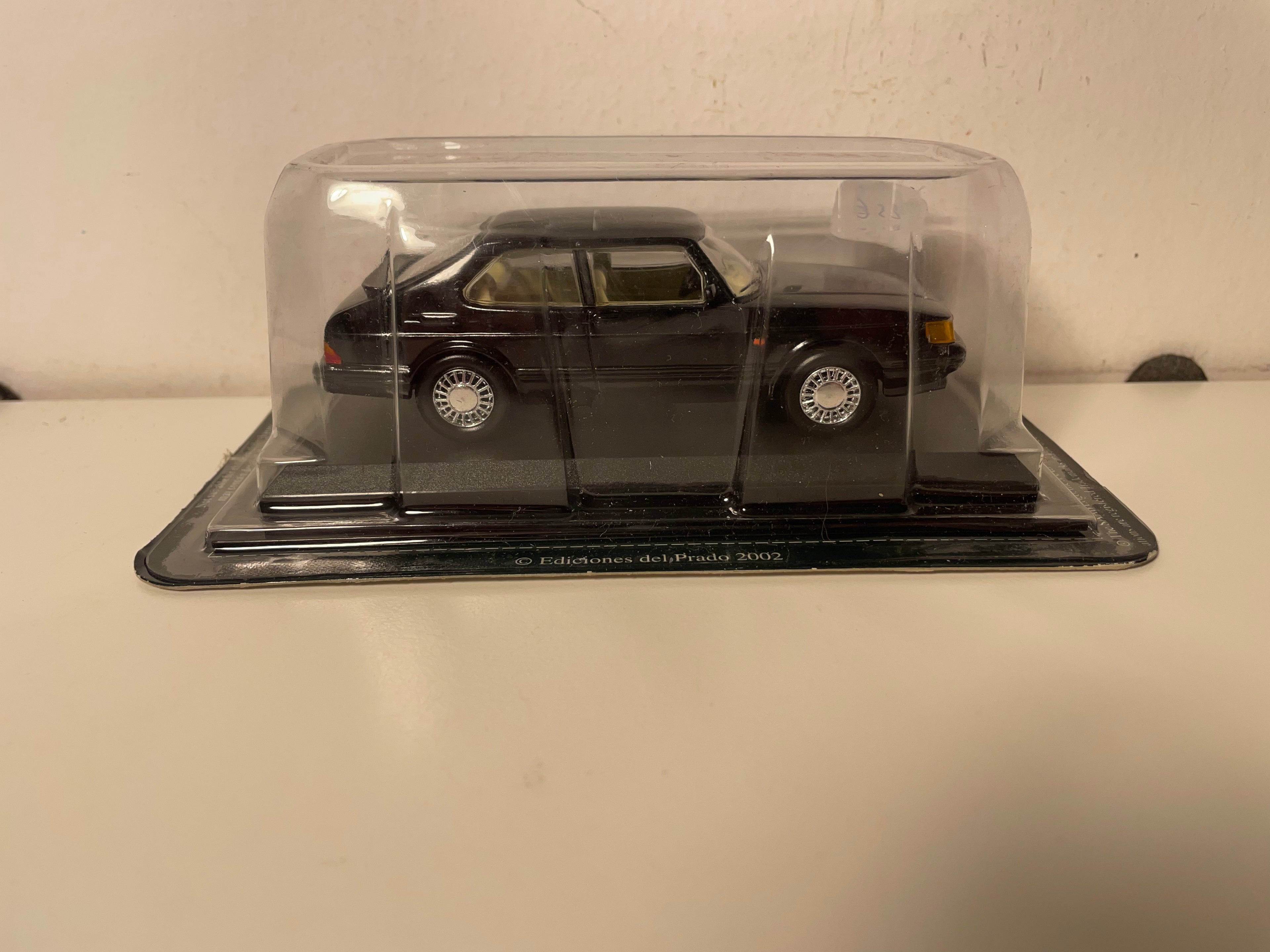 Saab 900S noire - Del Prado