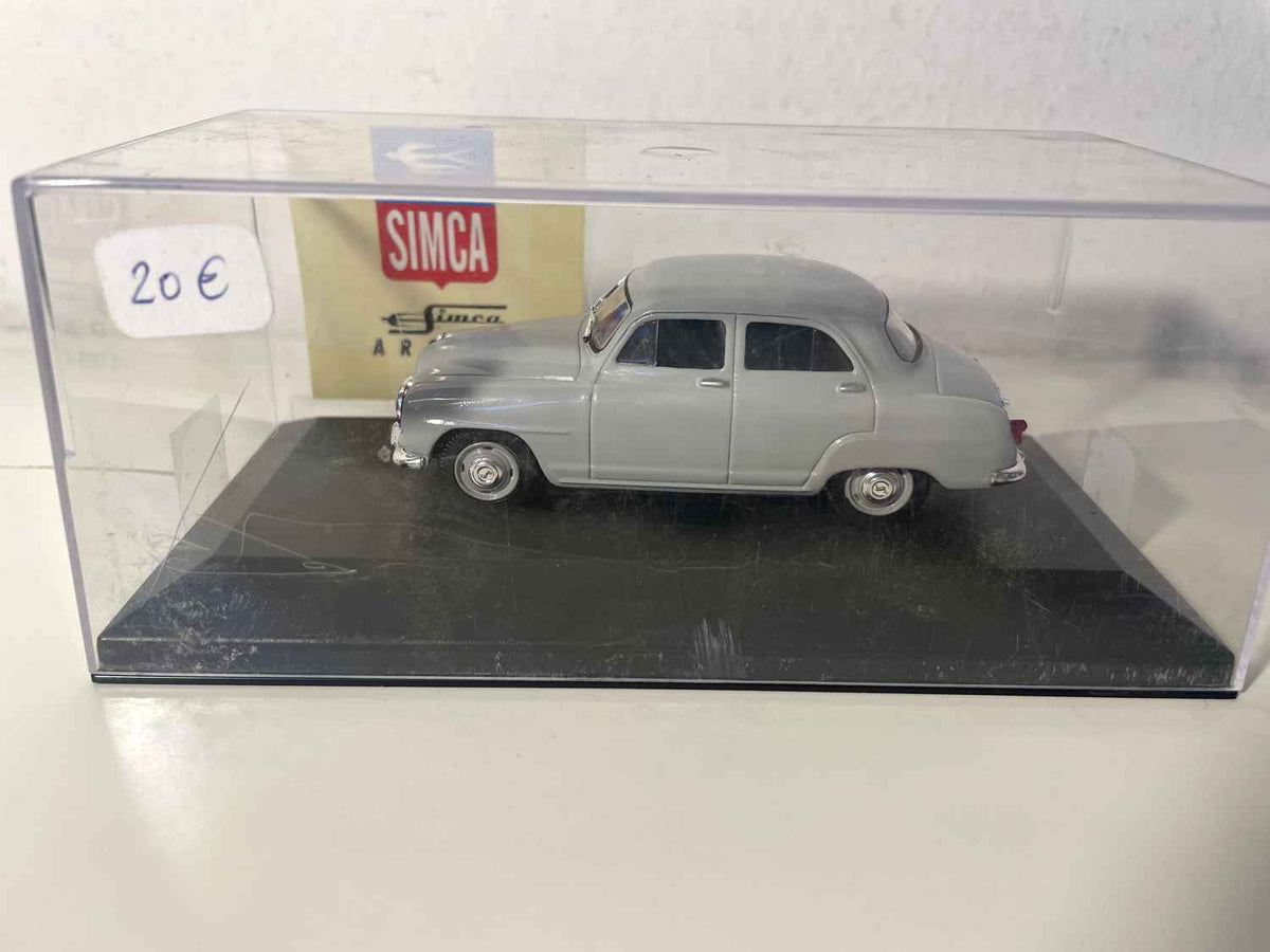 1954 Norev szary Simca Aronde (samochód dodany do bazy)