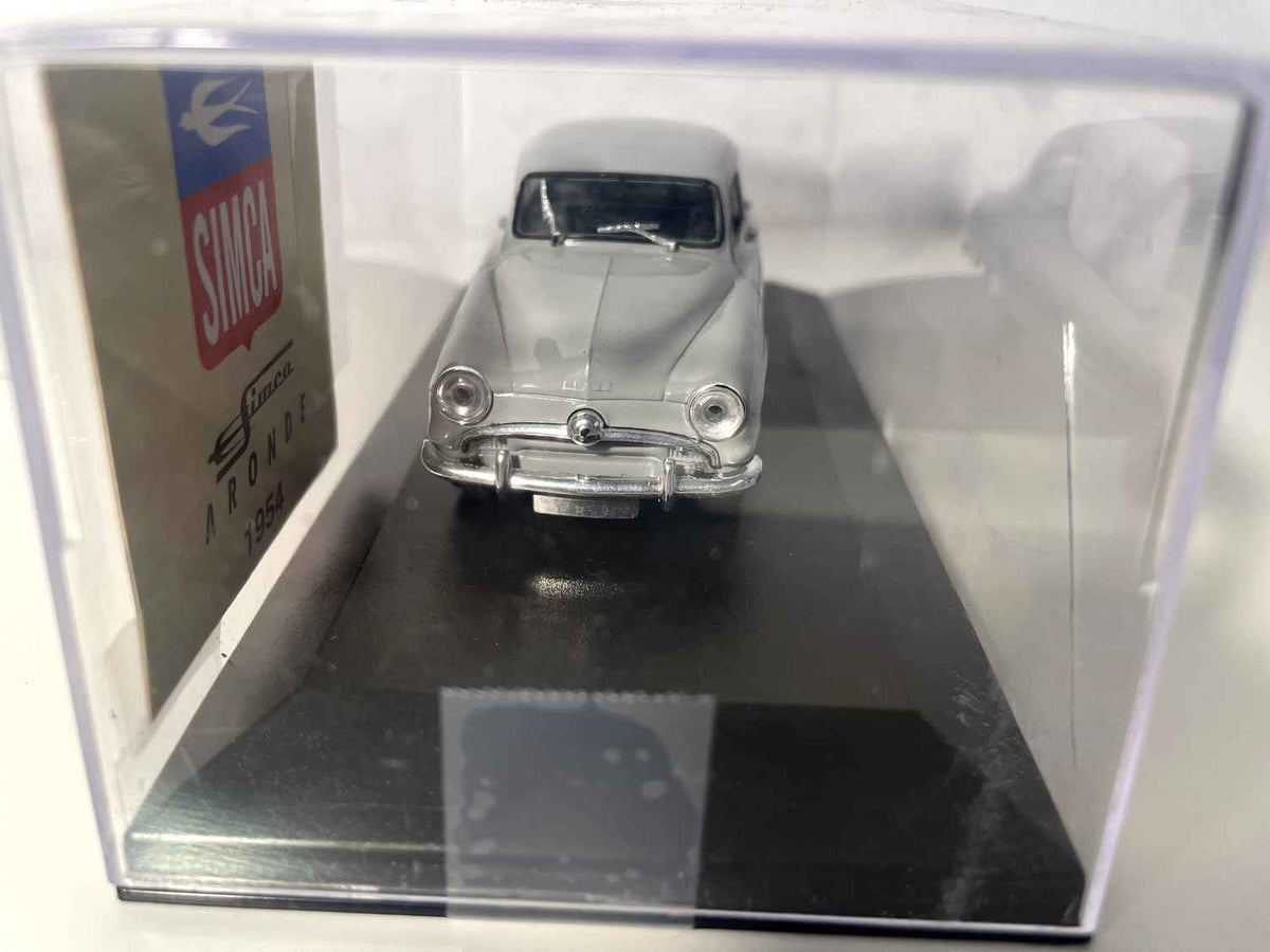 1954 Norev szary Simca Aronde (samochód dodany do bazy)