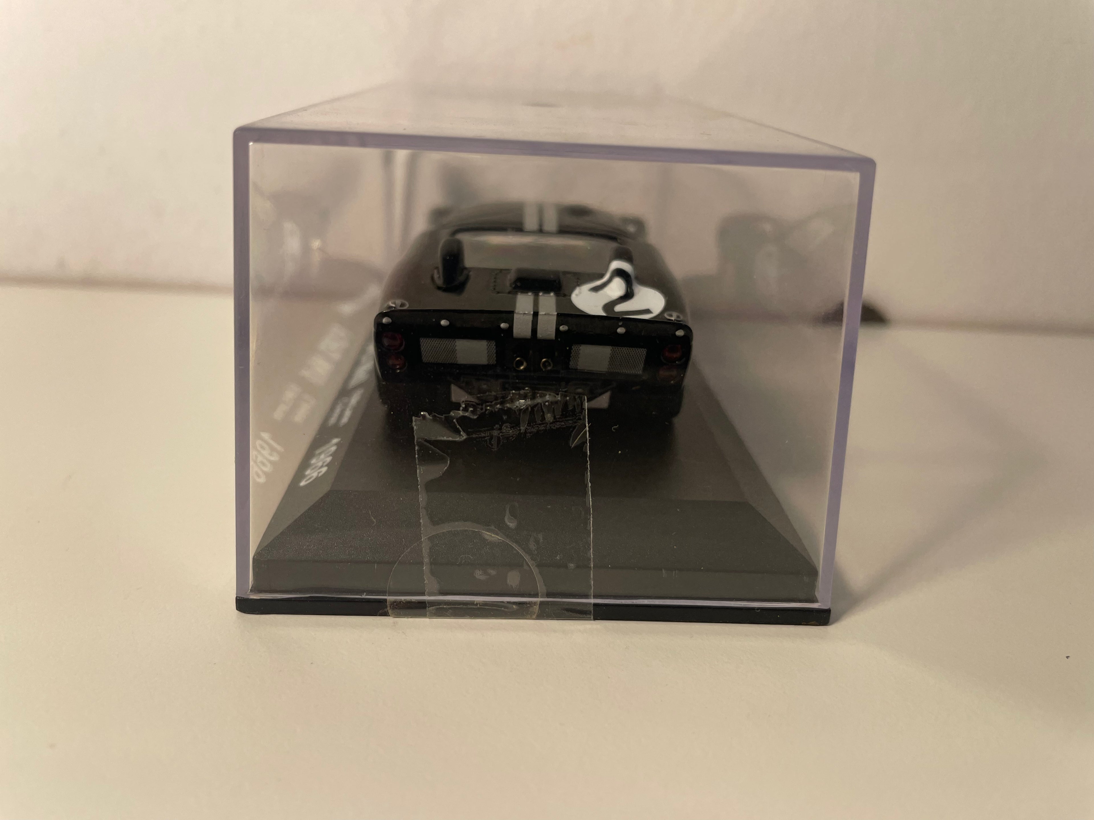 Czarny Ford MK2 numer 2 (24-godzinny wyścig Le Mans z 1966 r.)