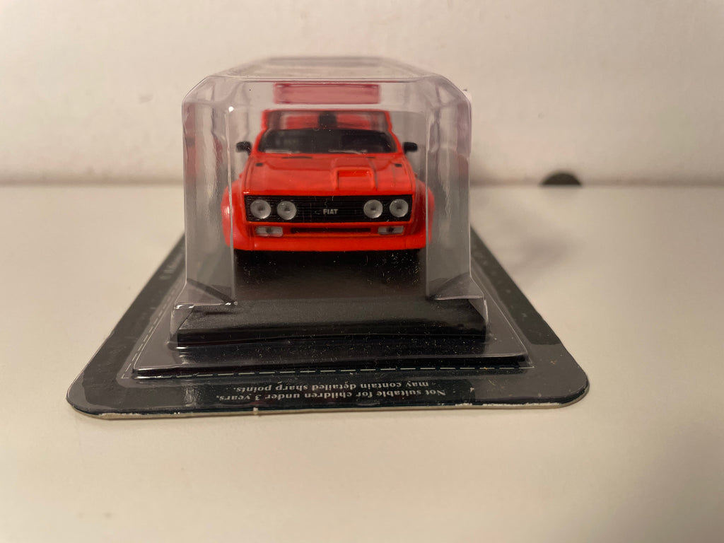 Fiat Abarth 131 rouge (tendance rouge orangé) - Del Prado