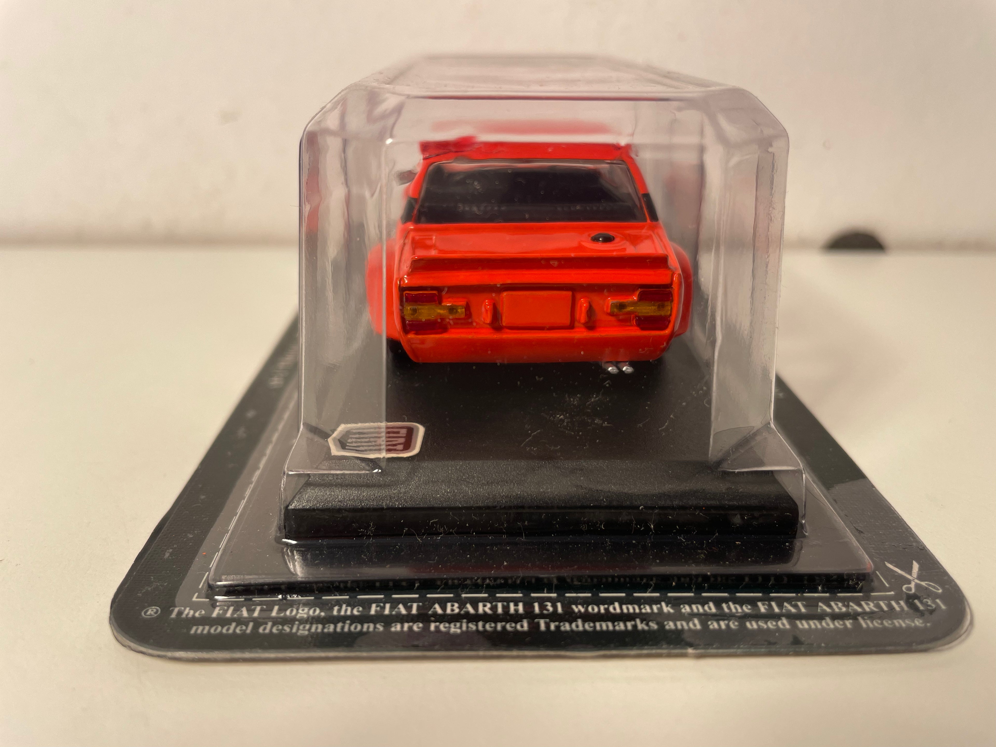 Fiat Abarth 131 rouge (tendance rouge orangé) - Del Prado