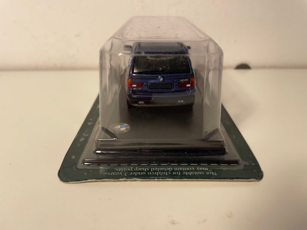 BMW X5 bleue foncée - Del Prado