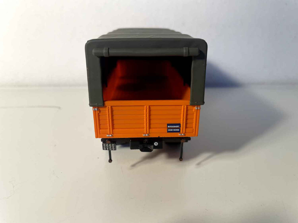 Camião plataforma coberto Mercedes Benz LP 333 BUYSSCHAERT