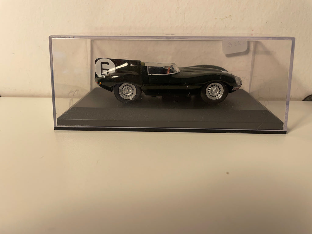 Jaguar D verte très foncée numéro 6 - 24 heures du Mans de 1955