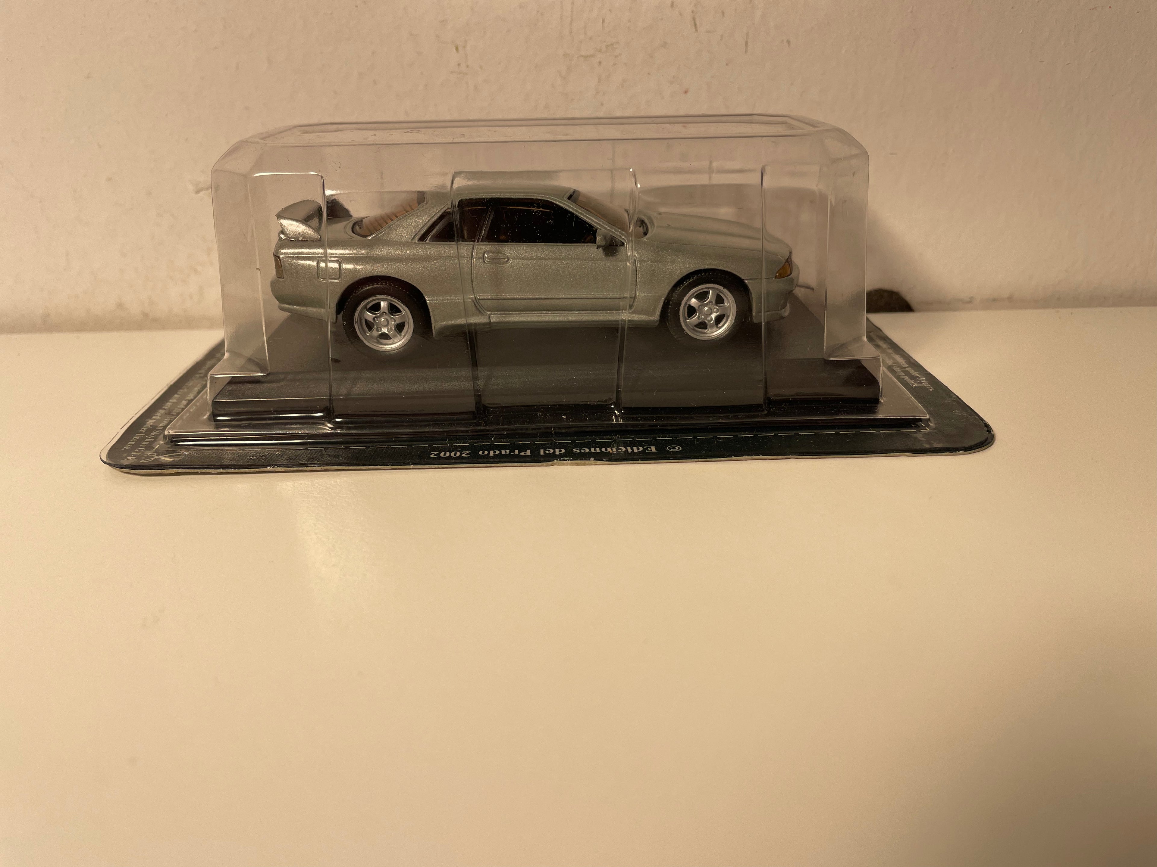Nissan Skyline GT-R grise - Del Prado