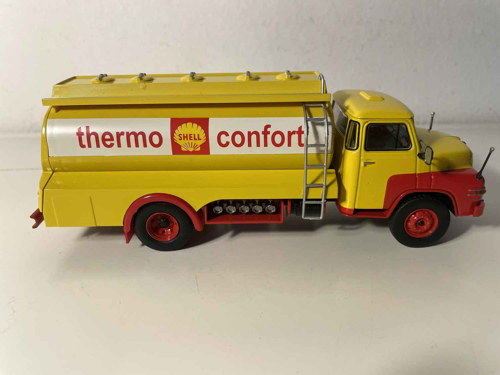 Ciężarówka MAN 626 HA z 1967 roku, żółta cysterna THERMO-CONFORT (Shell)