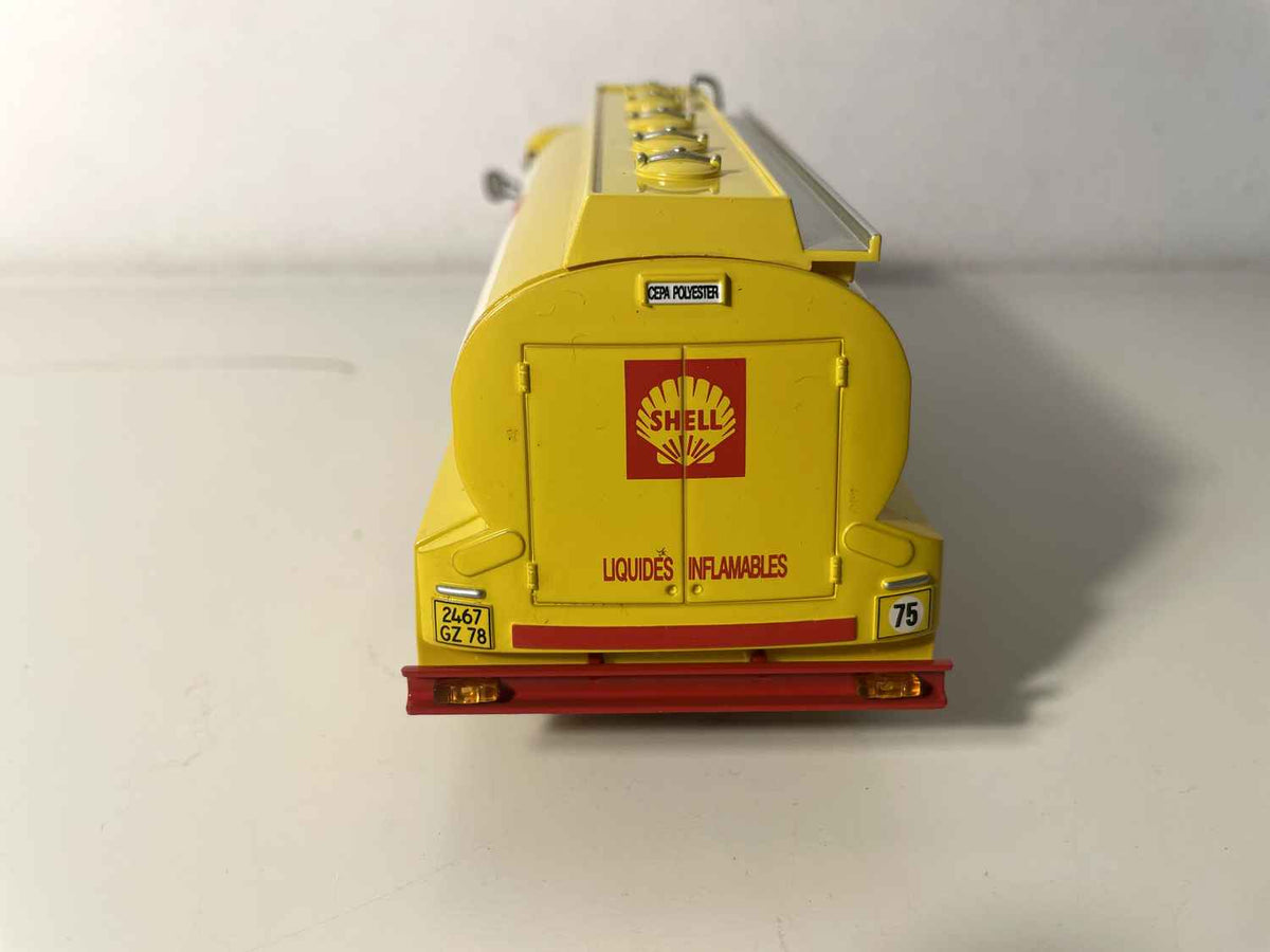 MAN 626 HA Camion vun 1967 gielen THERMO-CONFORT Tankcamion (Shell)
