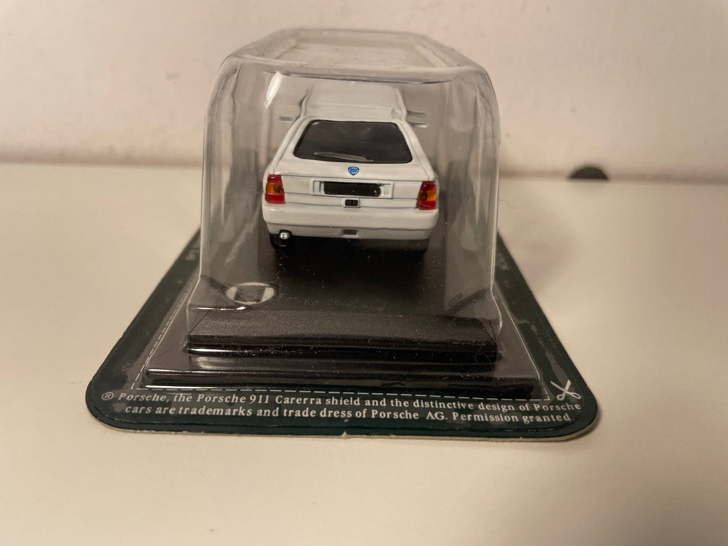 Lancia Delta HF Intégrale blanche - Del Prado