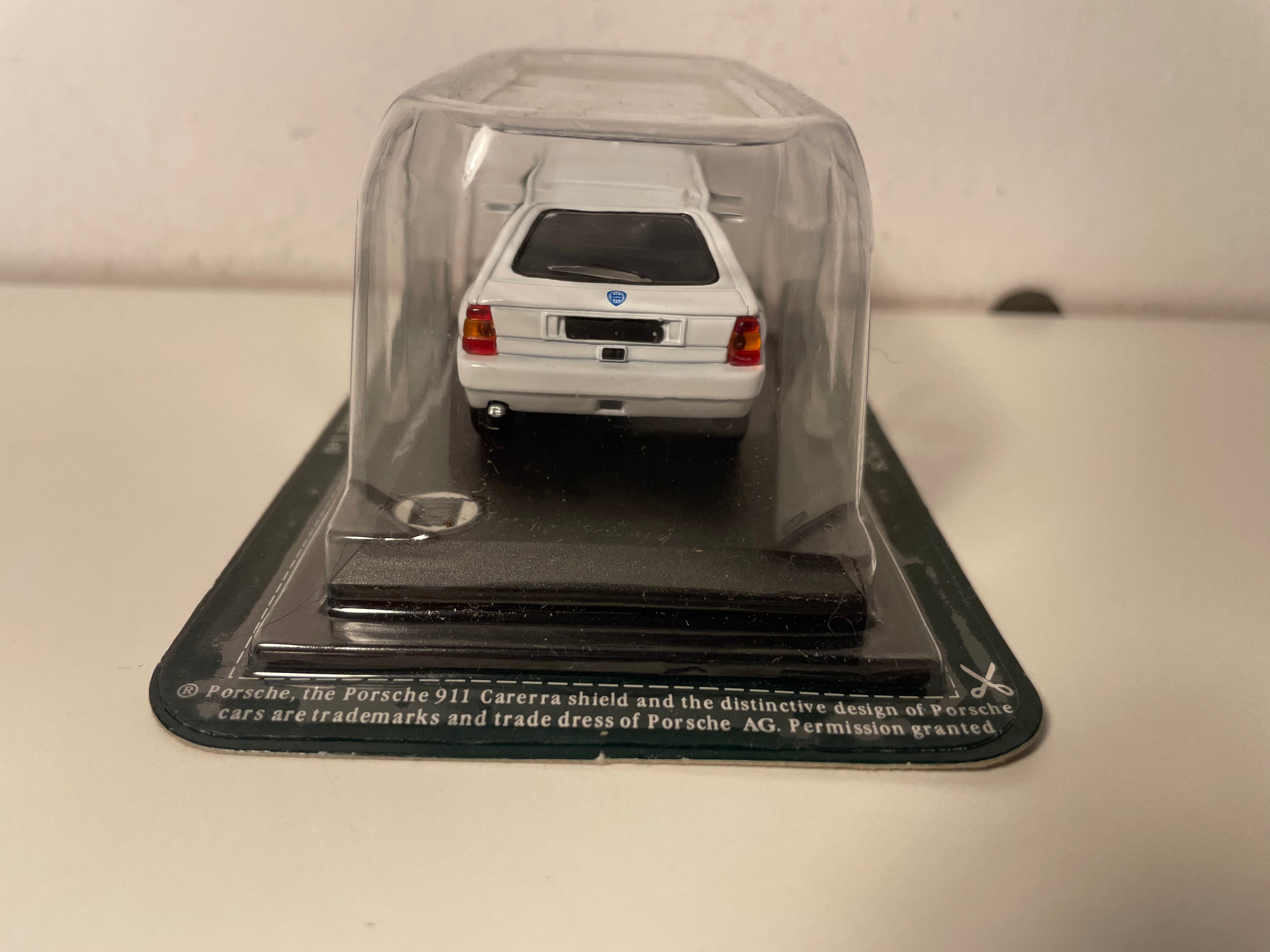 Lancia Delta HF Intégrale blanche - Del Prado