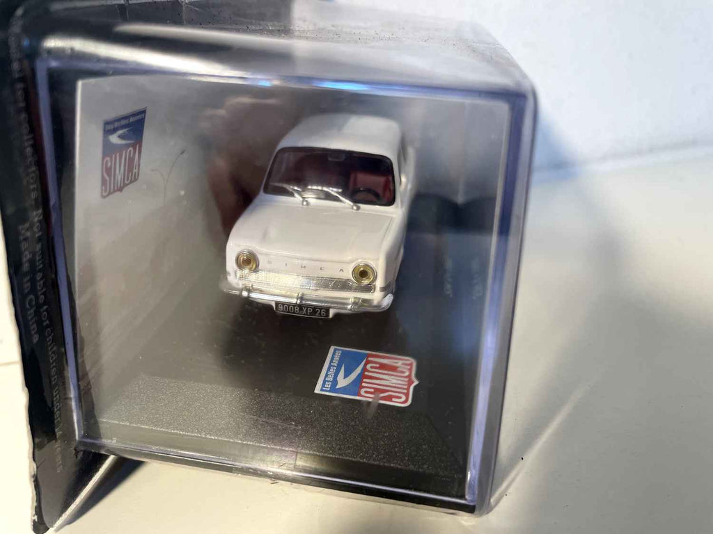 Wäissen Simca Sim'4 vun 1969