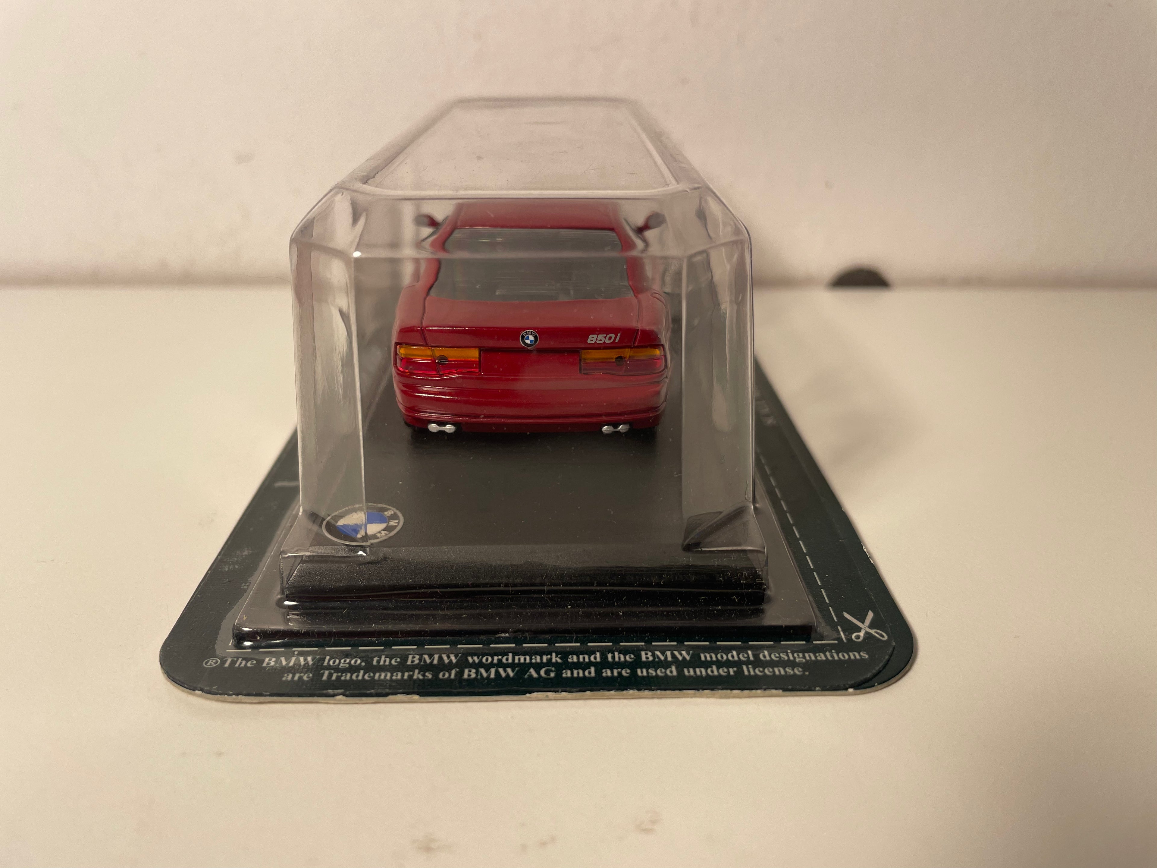 BMW 850i rouge foncée/bordeaux - Del Prado