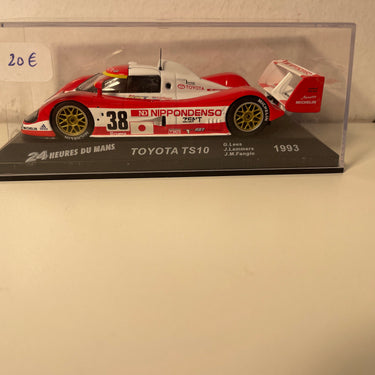 Toyota TS10 Rot und Weiß Nummer 38 (24 Stunden von Le Mans von 1993)