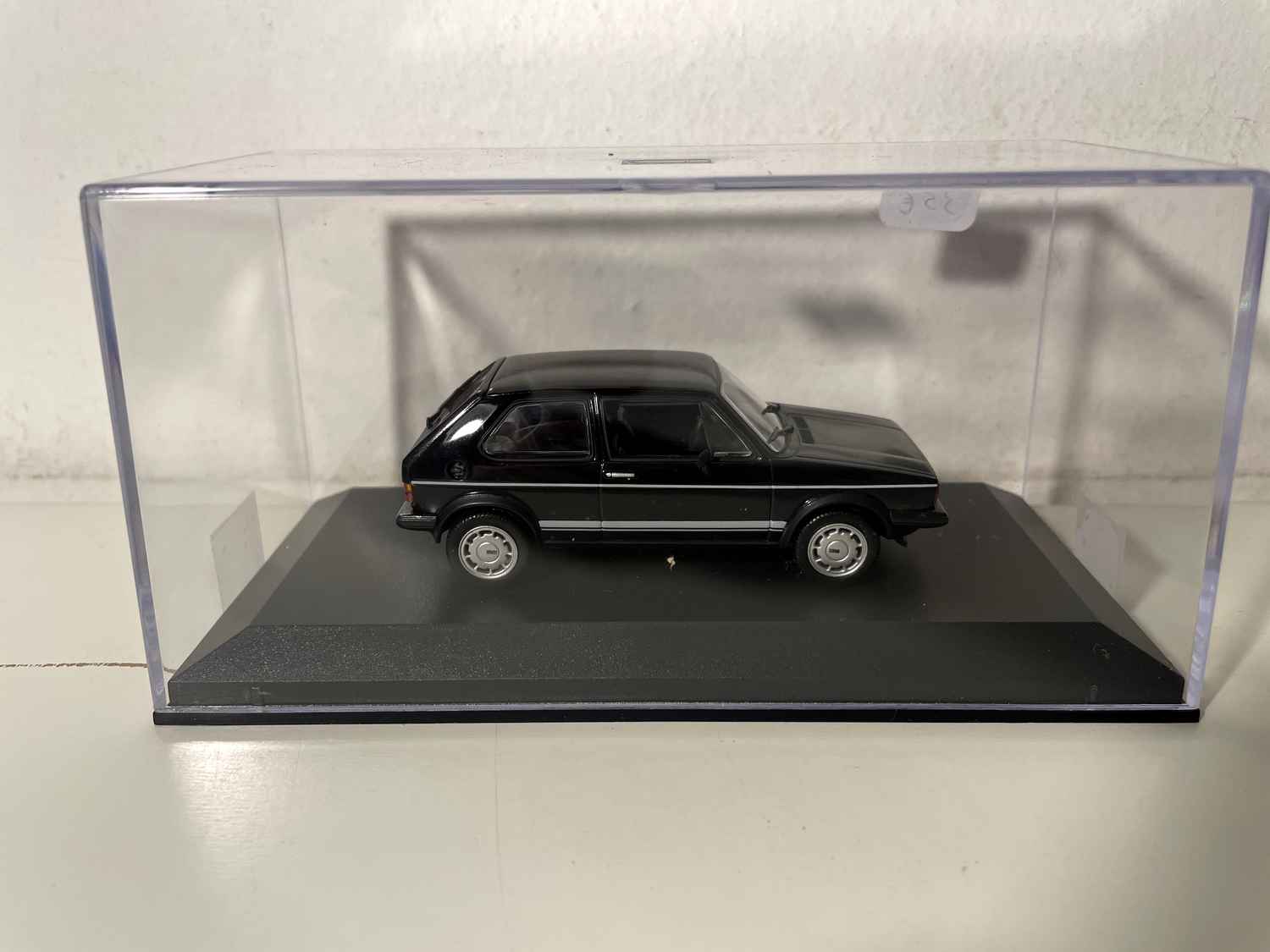 Volkswagen Golf GTI negro - Norev
