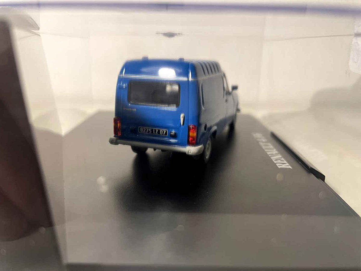 Renault 4 F6 blauw (rechthoekige boxset) - Norev