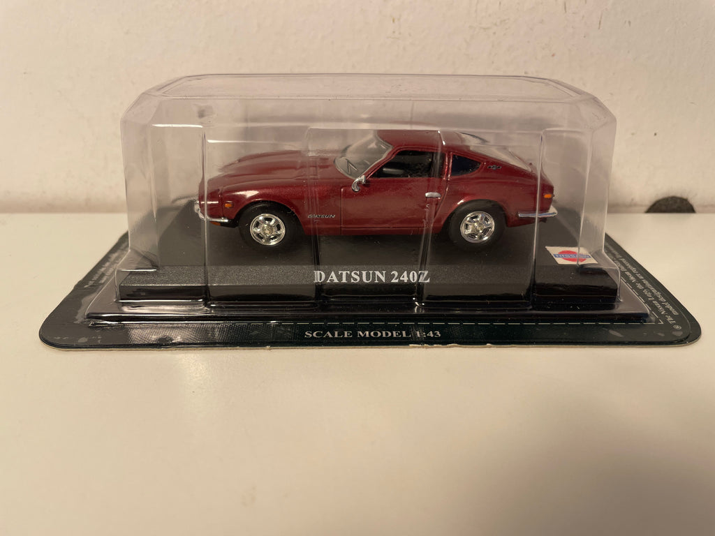 Datsun 240Z bordeaux - Del Prado