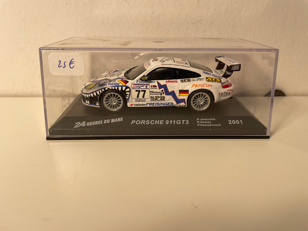 Porsche 911GT3 bianca numero 77 - 24 ore di Le Mans del 2001