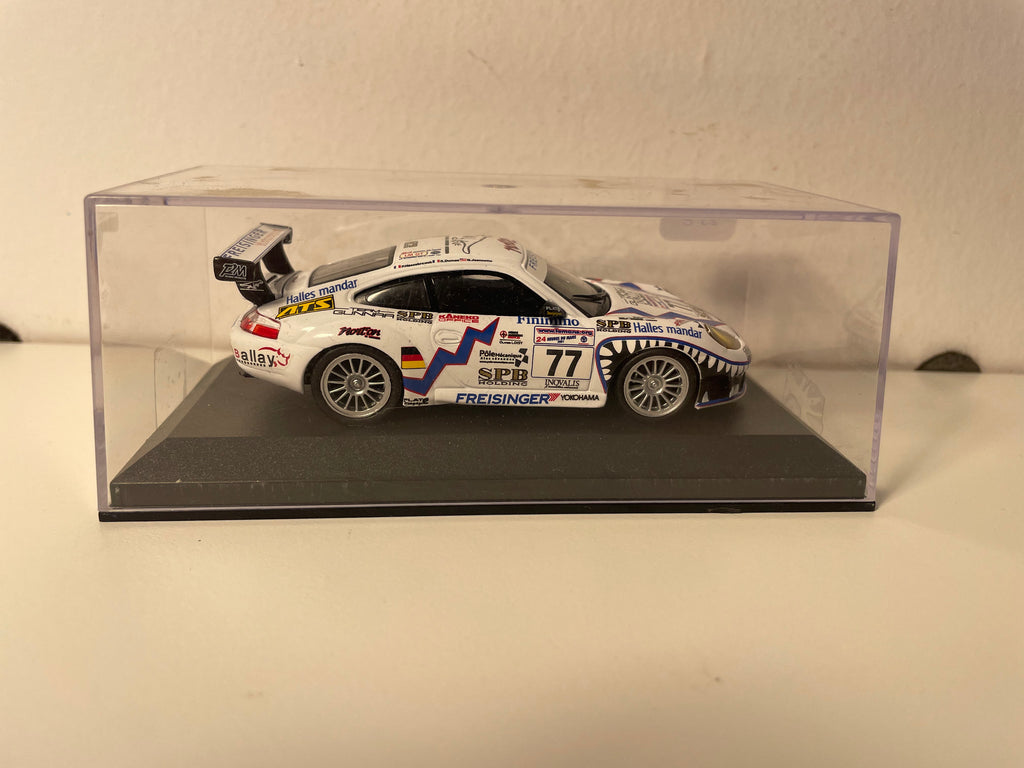 Porsche 911GT3 bianca numero 77 - 24 ore di Le Mans del 2001