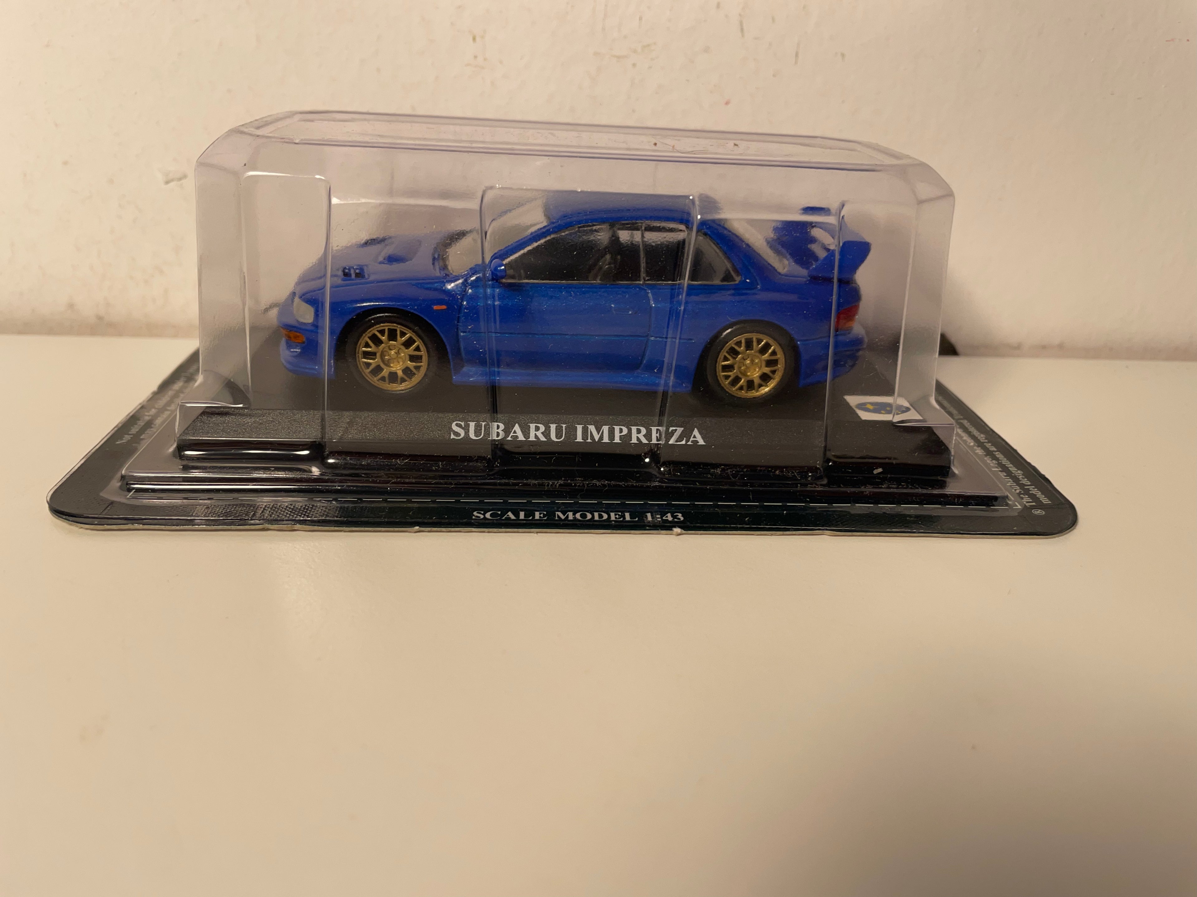 Subaru Impréza bleue - Del Prado