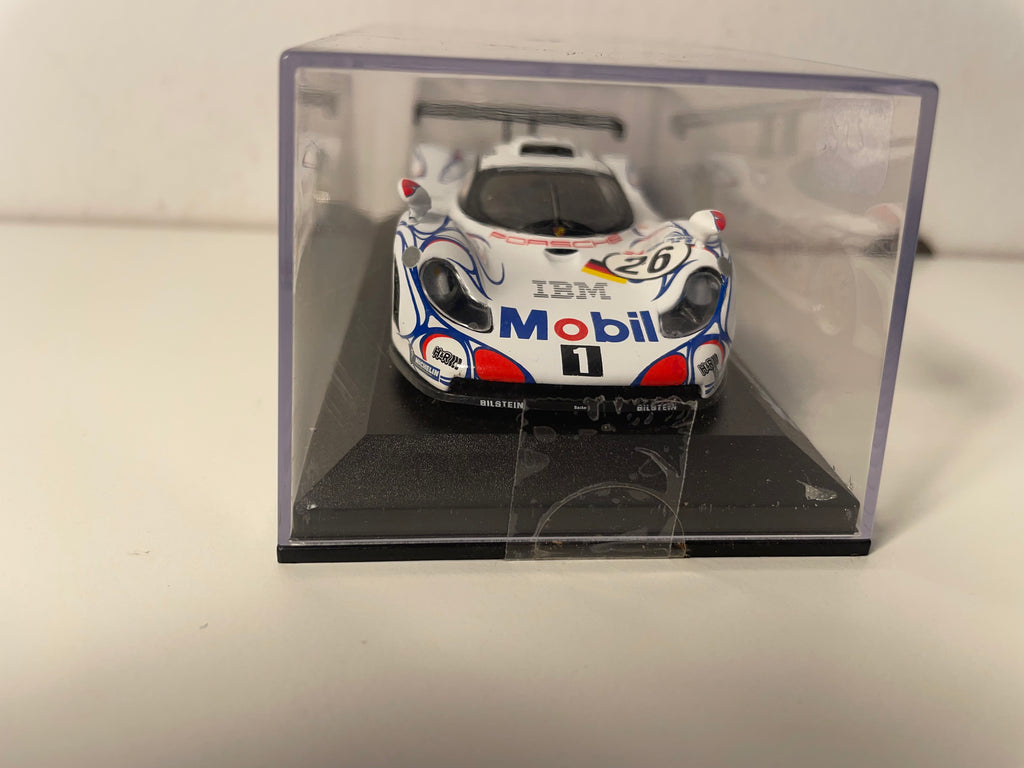 Porsche GT1 wäiss Nummer 26 - 24 Stonnen vu Le Mans