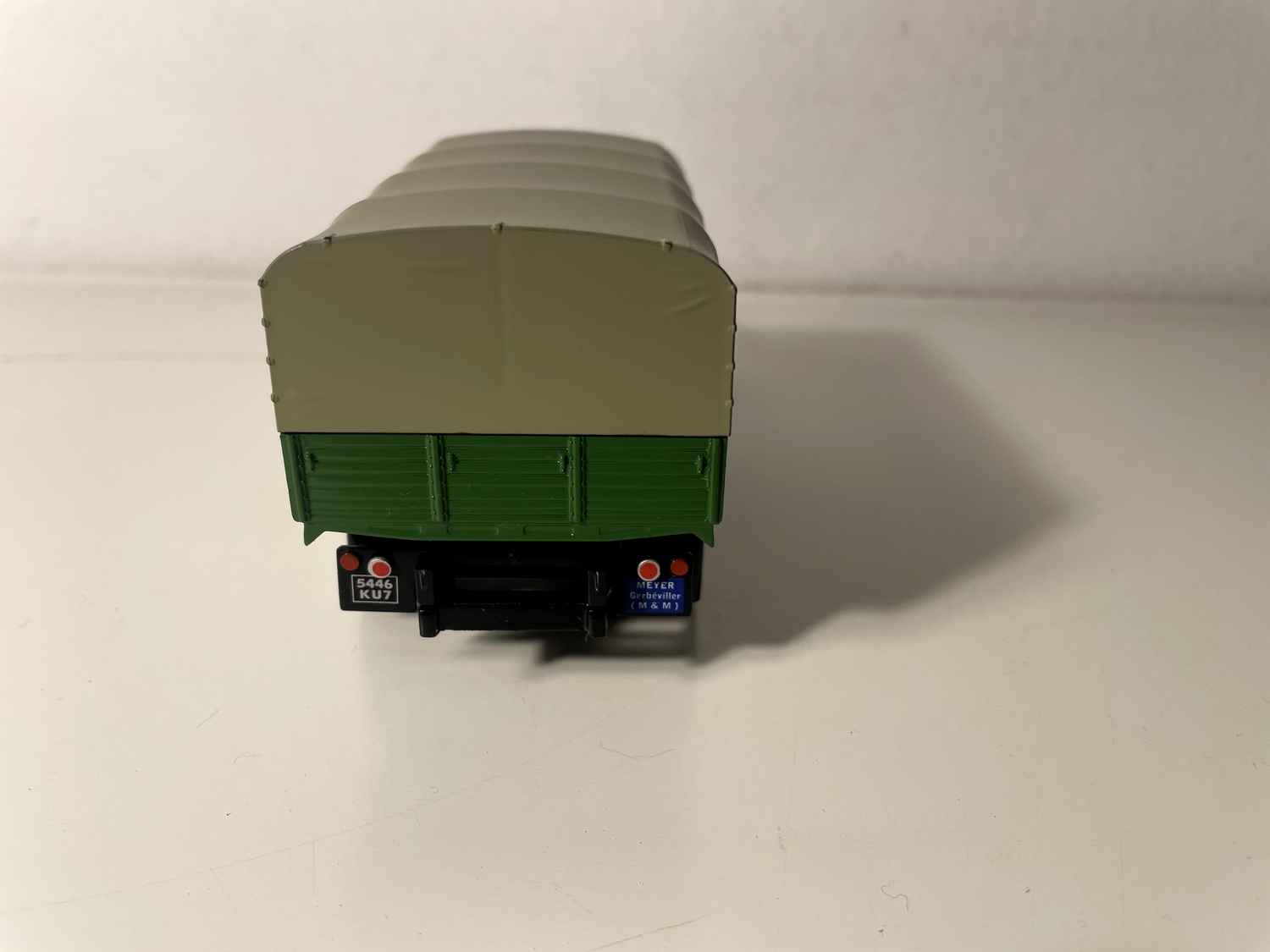 Camioneta coberta Citroën P45 (caminhão verde e lona verde) França 1946