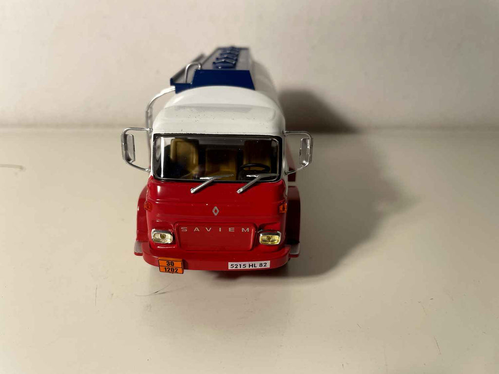 Saviem SM8 Tankwagen Rot und Weiß TOTAL