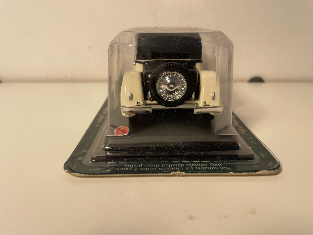 Bugatti royale beige et capote noire - Del Prado